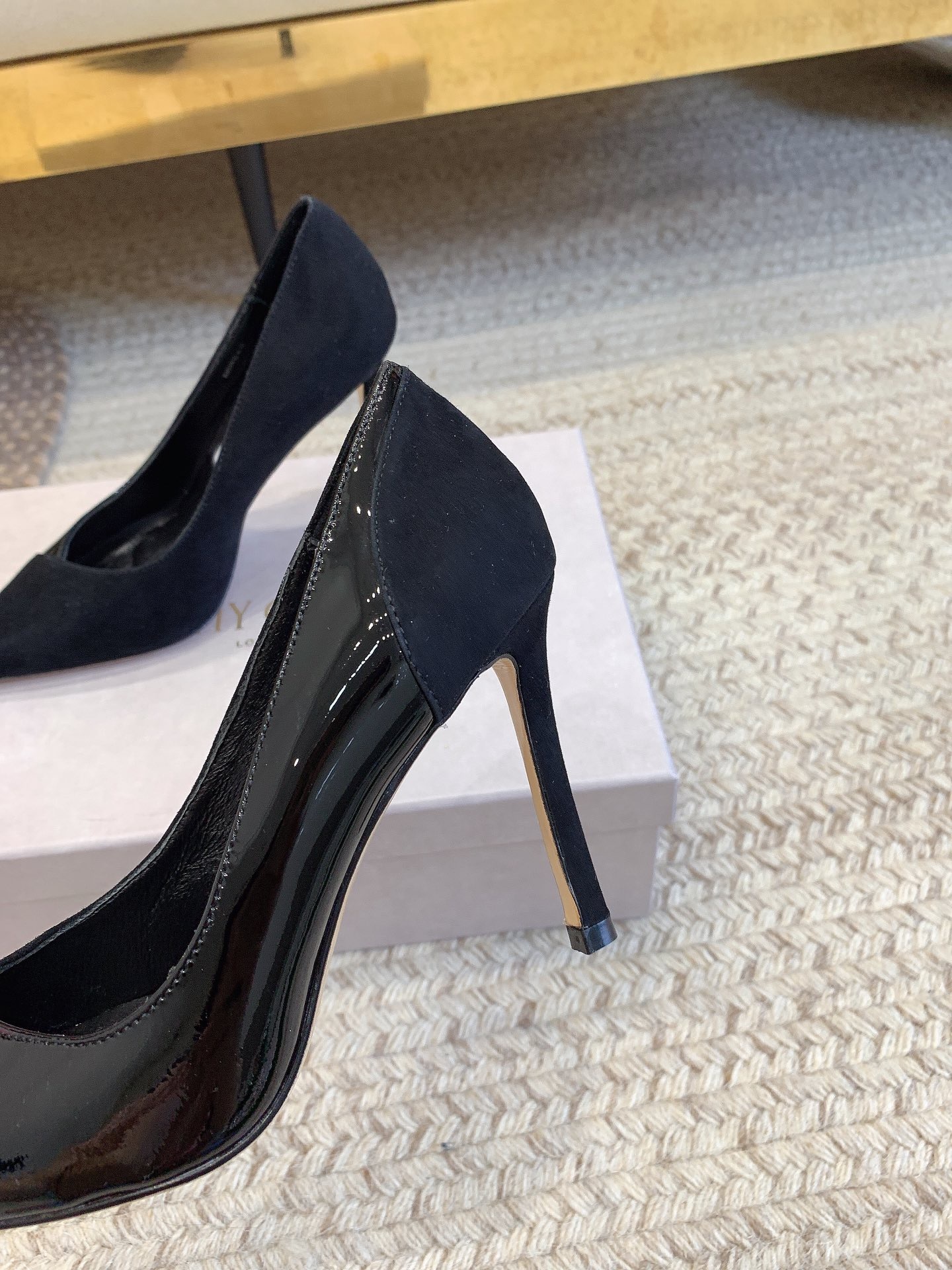 409ECFB5-F905-487A-B6FB-222F8D718296