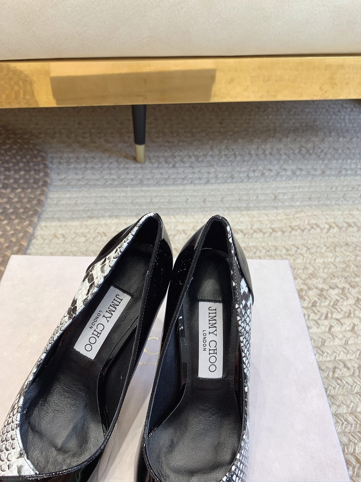 9A2CA4C2-47A7-4E45-BCDA-0B64E2B52964