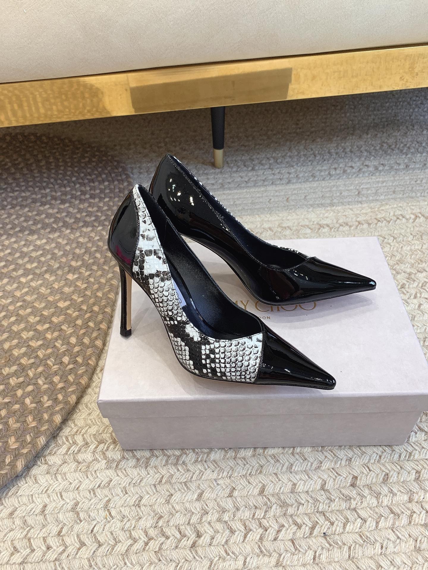 F035A896-BA0A-4A2B-870D-FA875F8170E4