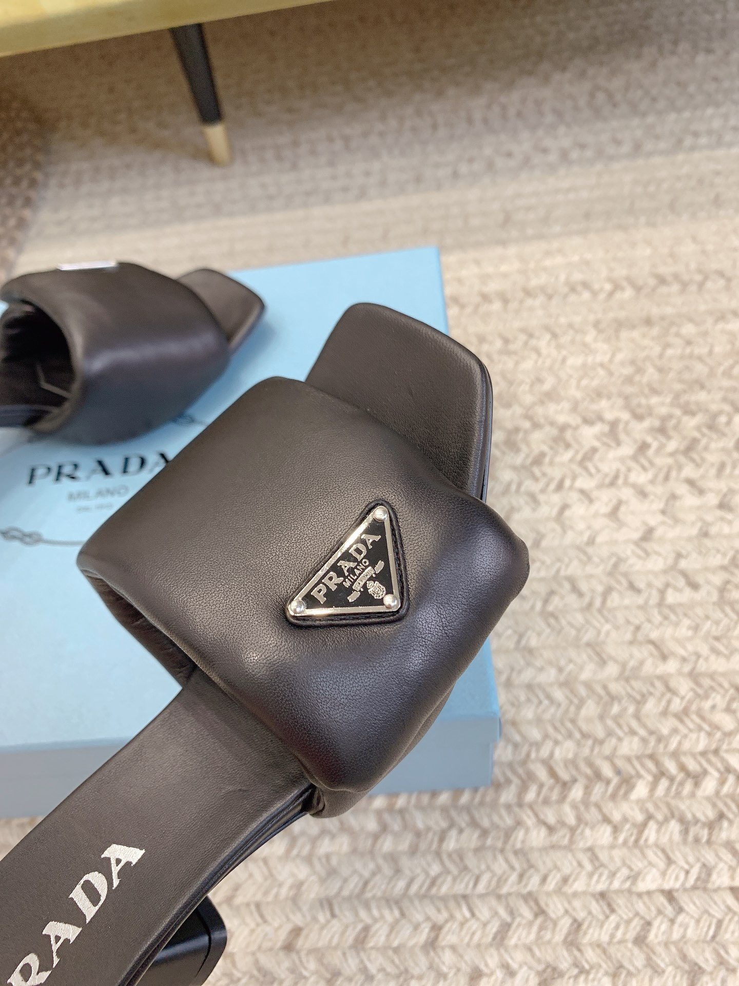 1A04BE73-6AA3-4421-BB85-C3A29CB36FC7