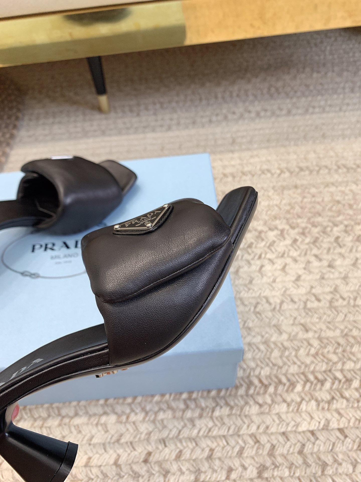 0F4CB386-2C47-4395-A0EF-BAE35F0521C7