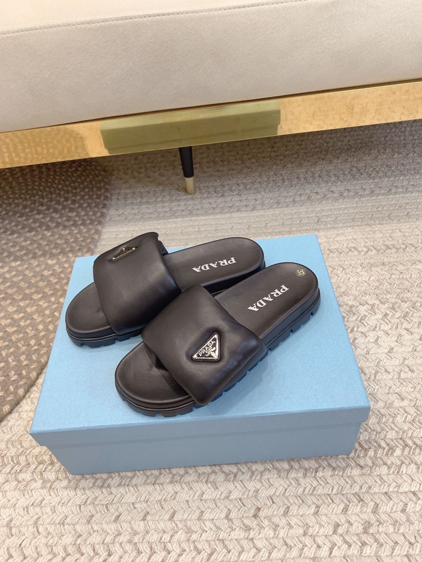 FF2442E1-C4CD-4A66-B930-630AEB264284