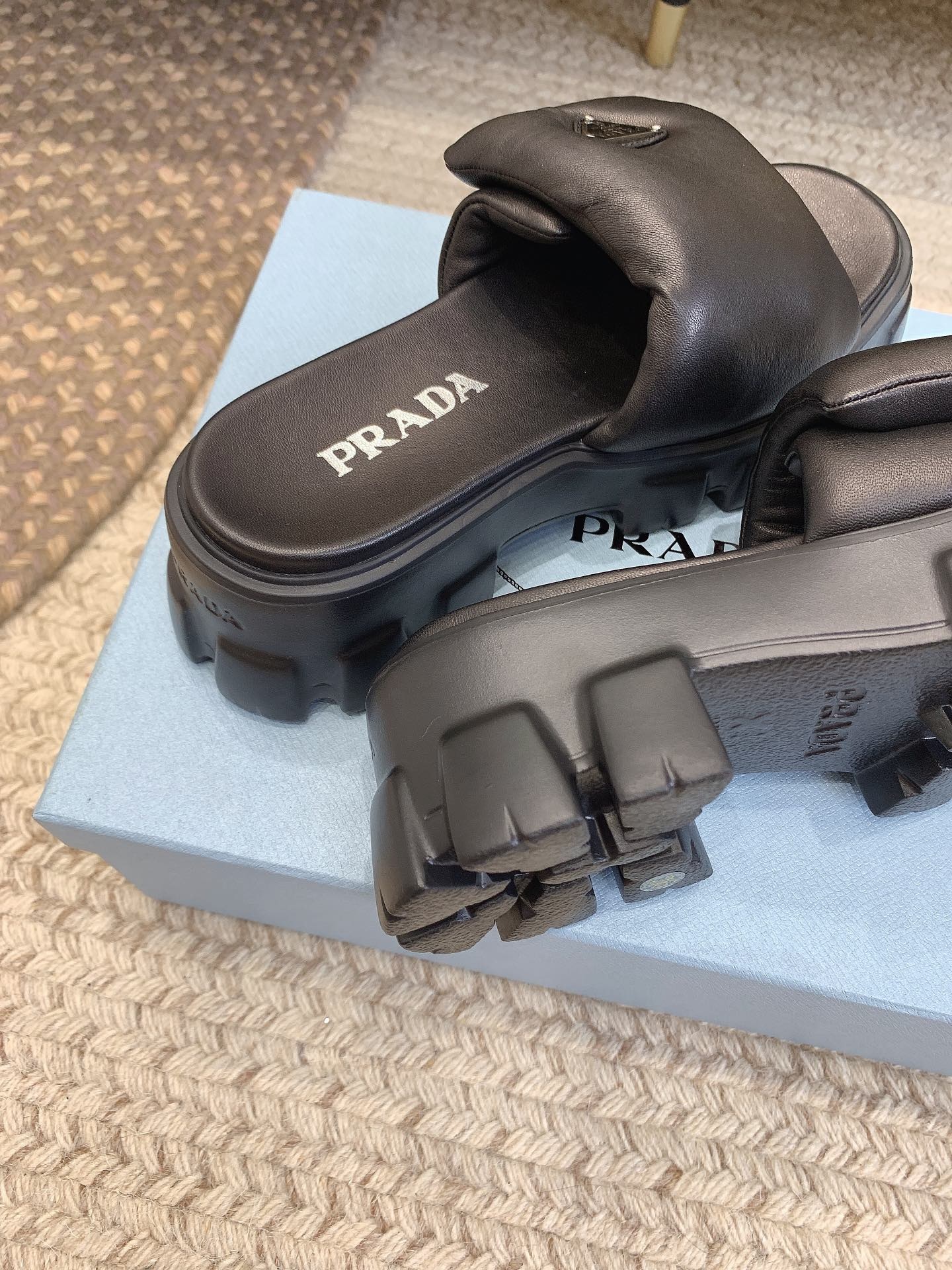 BF96E5A3-72BD-47A8-BD0D-7844EB80CE4E