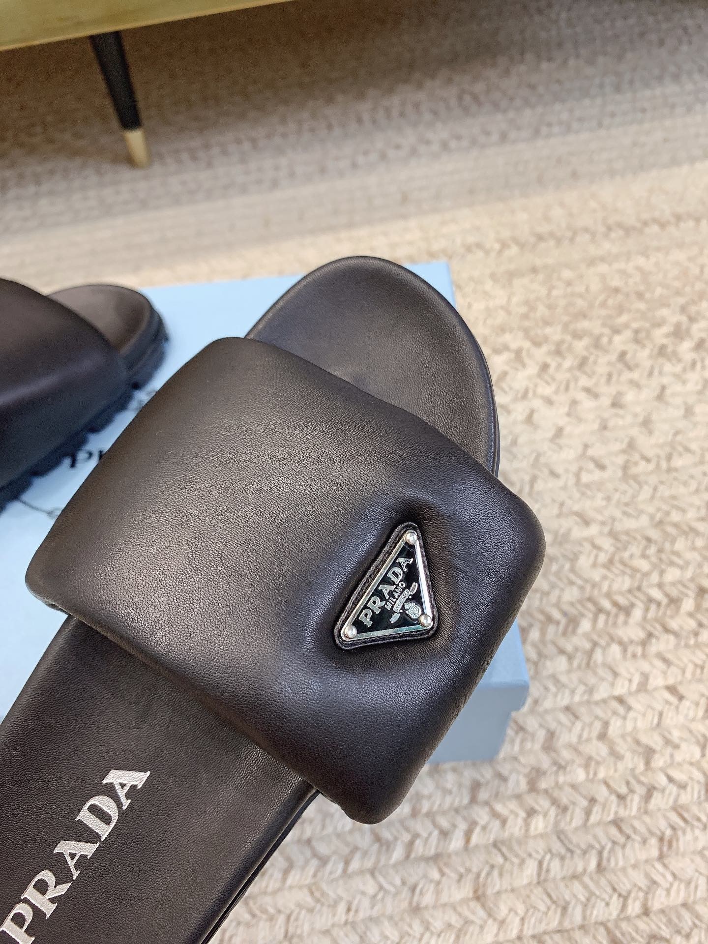 77D7F4C2-5945-42DE-B442-684406B0A181