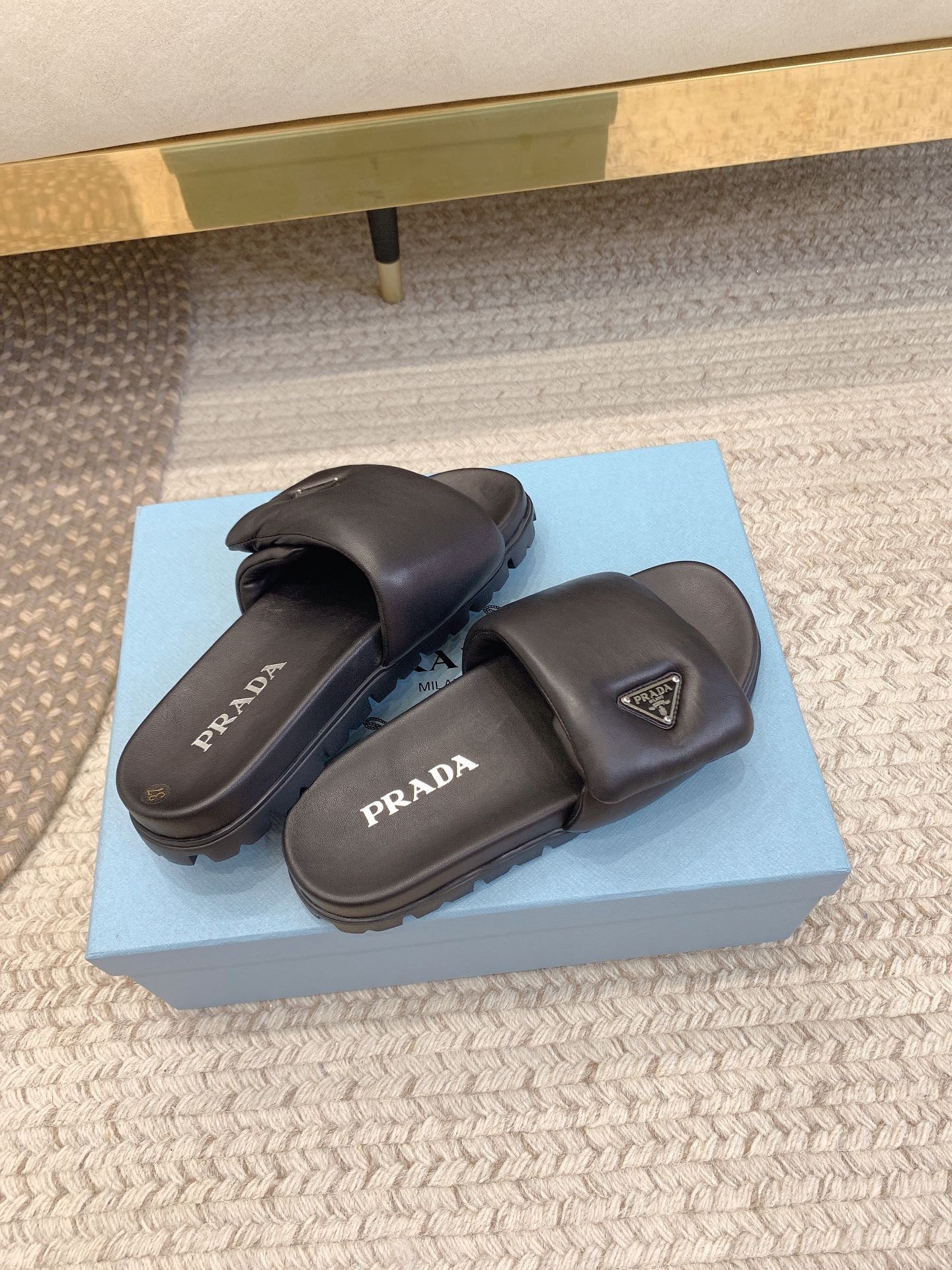 F1B9425E-2D84-44E1-8F4B-F7BE754C5CF0