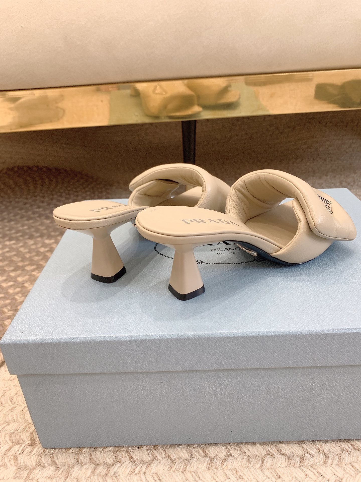 83BC7355-9B9C-4A9A-BB05-B6A1868C79DC