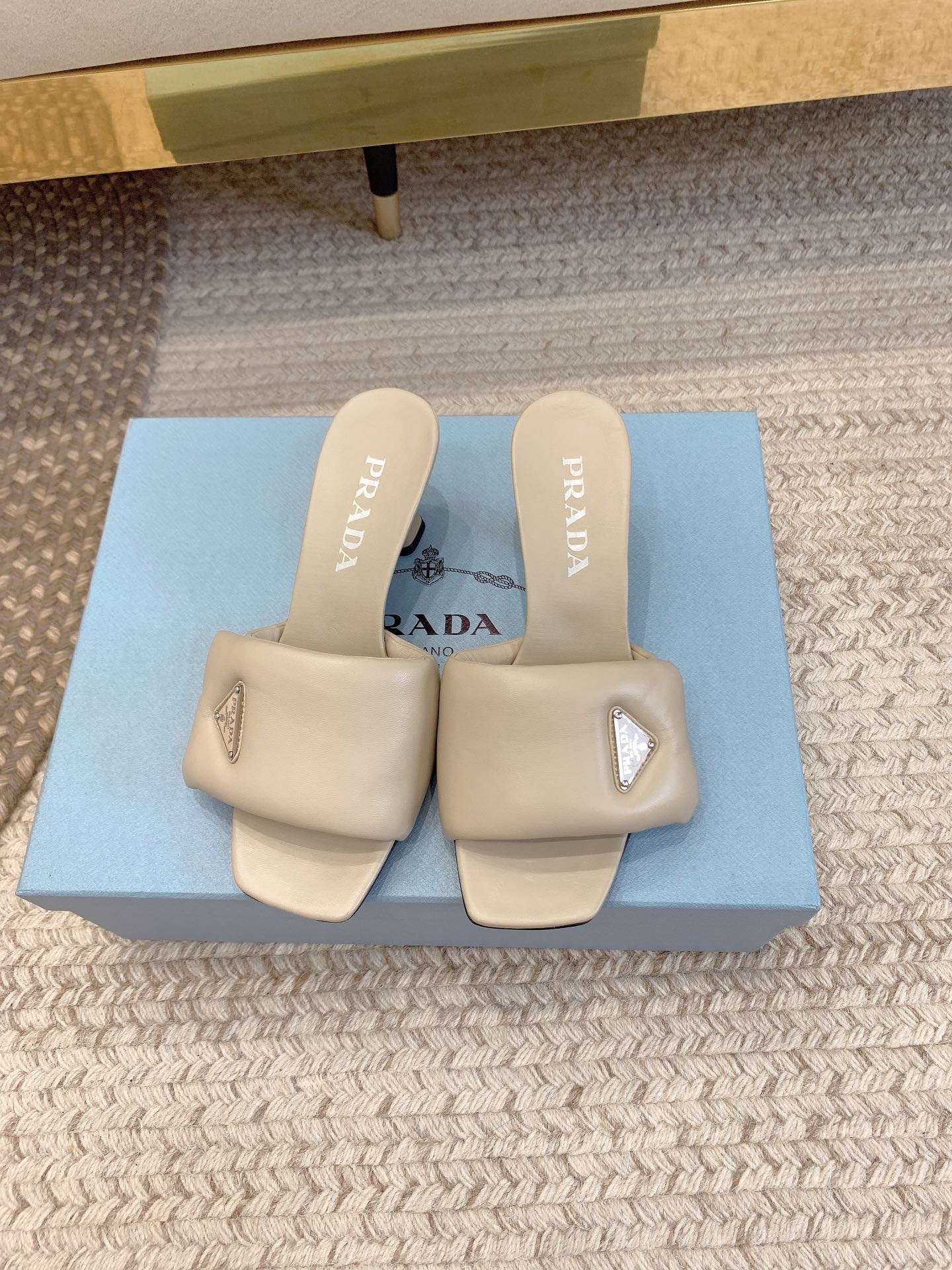 389FC686-32B5-47F2-8E6F-332260A83B9C