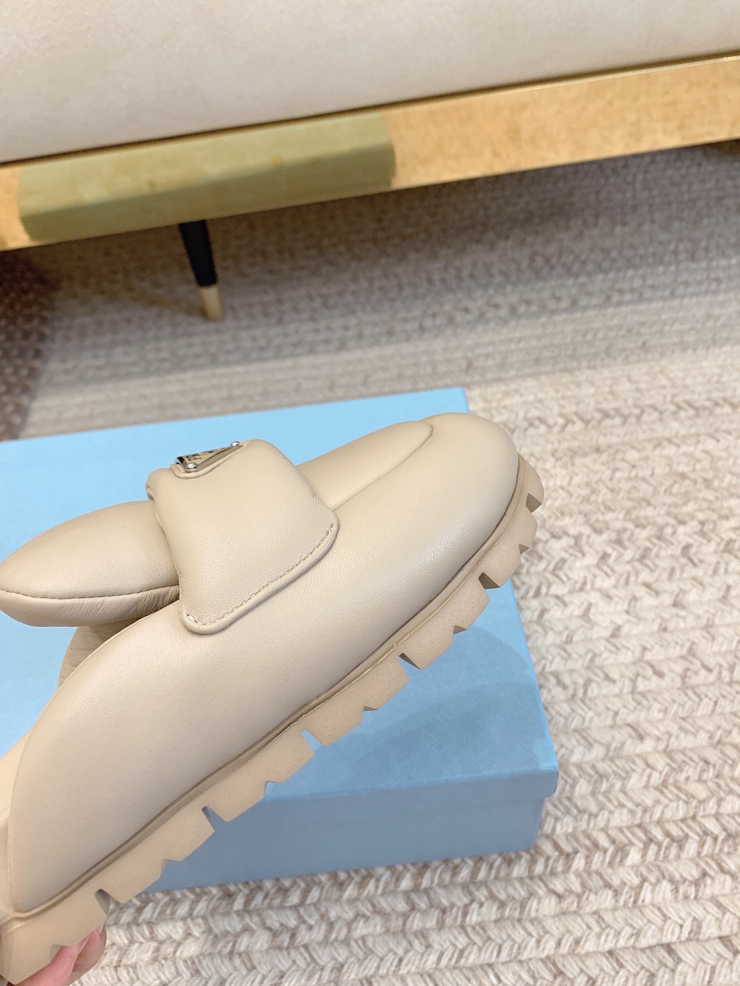 27F67605-8344-4653-B4F0-6DBF498B3A3E