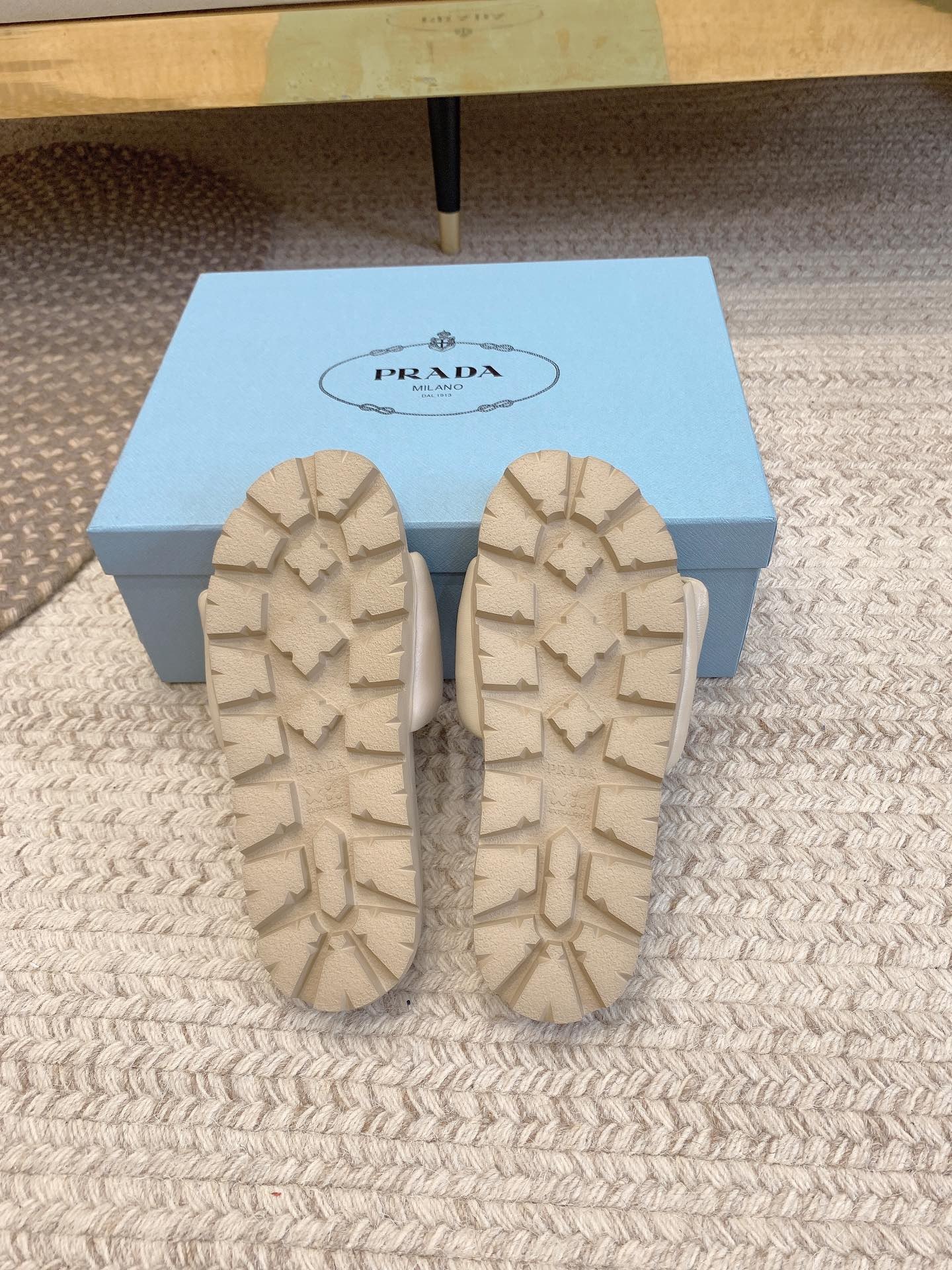 E62622C6-8AB7-4AC2-ABE1-166FA9AF6016