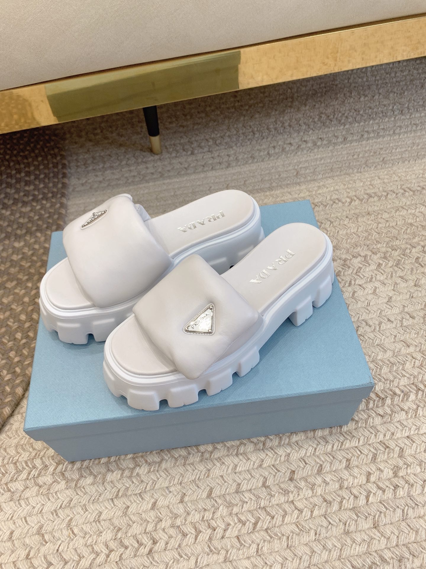 142AEEEC-4996-4551-9220-E55E76A1EFE9