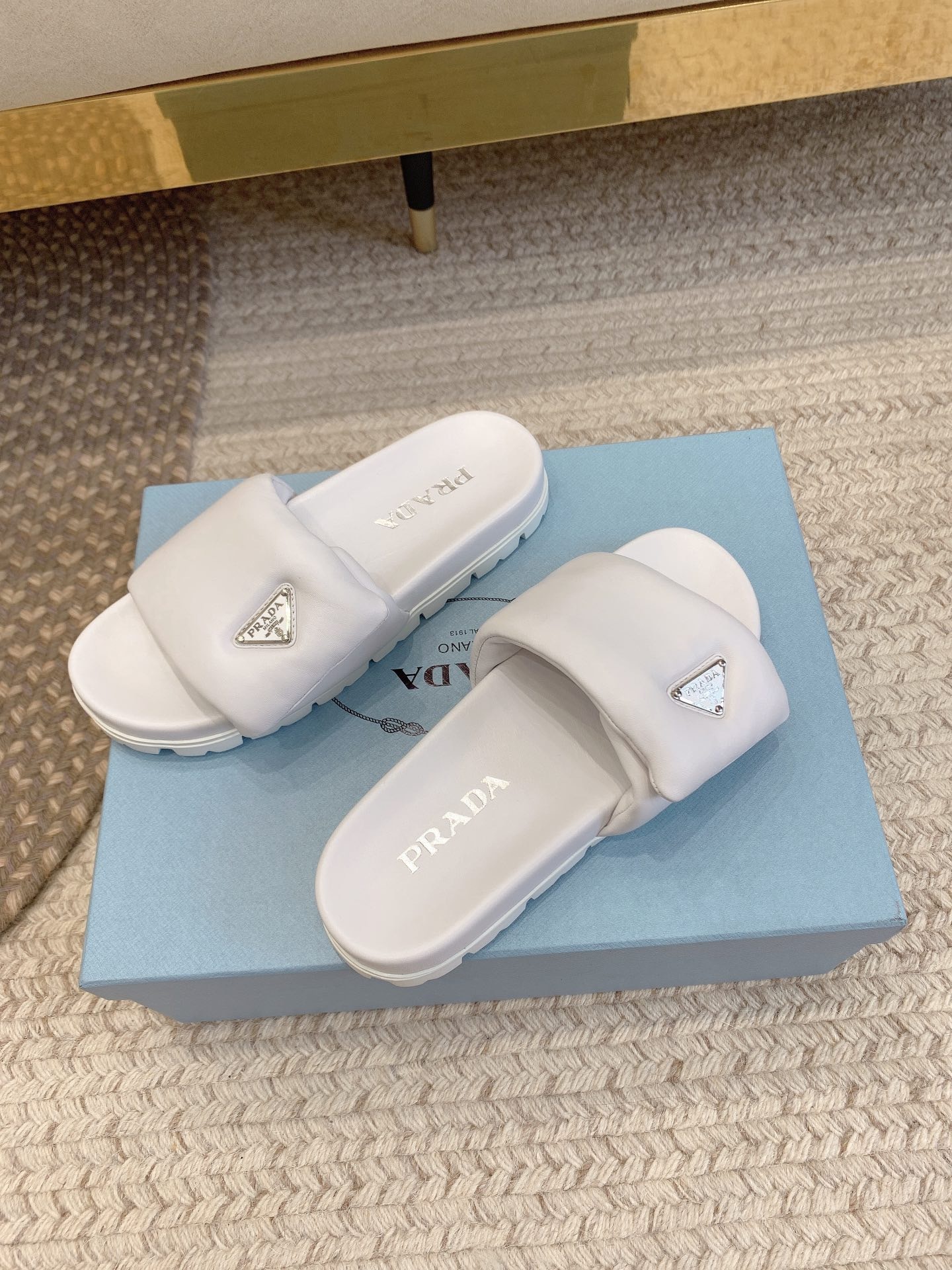 F2BBCA33-F700-4B73-B770-AA7A55EACA2F