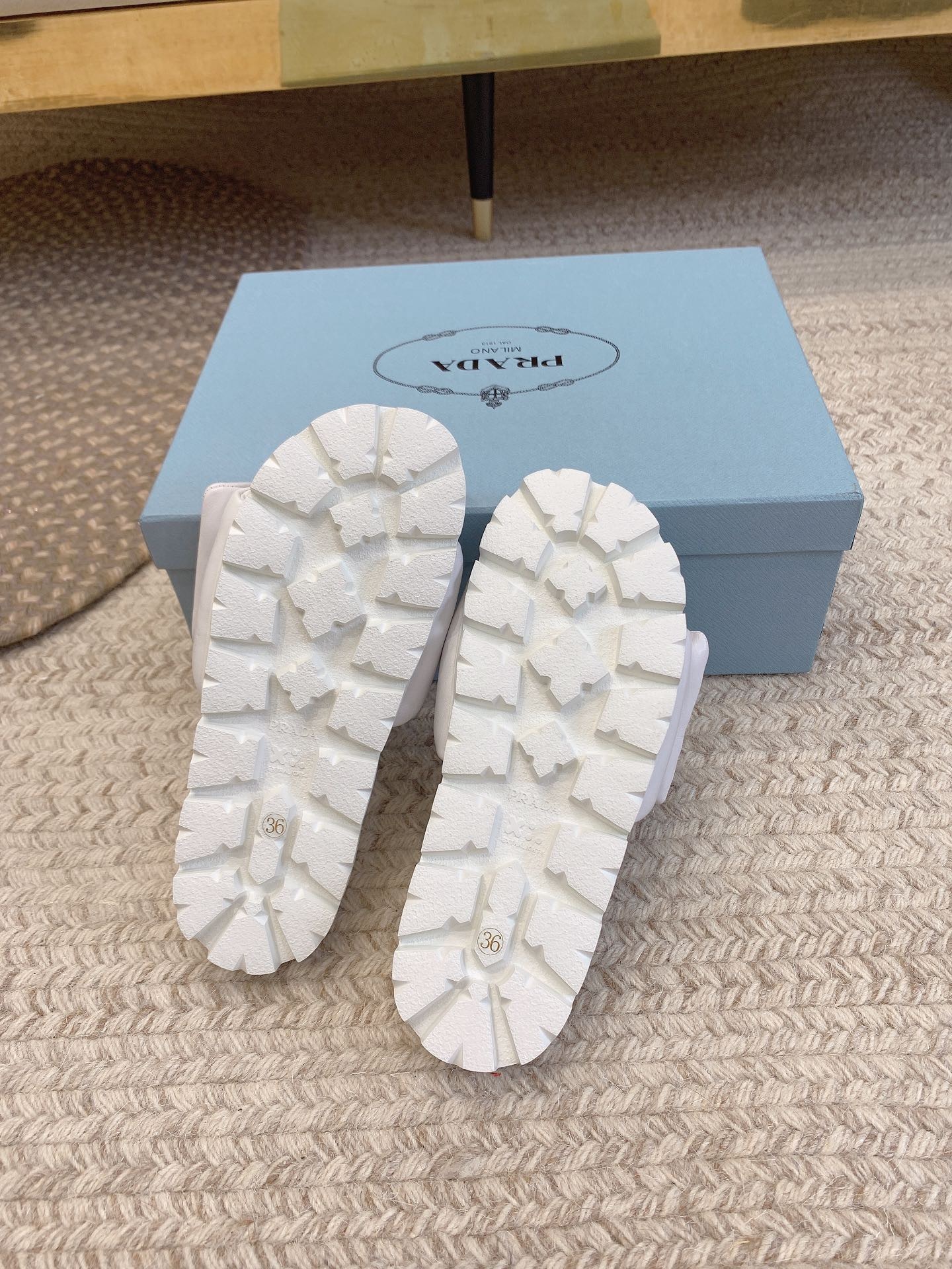 B4624E44-F86E-41A2-A2DB-932338AD1439