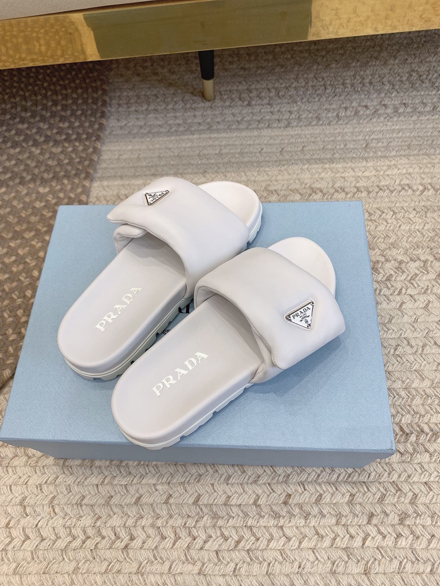 1FDB7905-6FBA-4FCD-9293-AA01AA864090