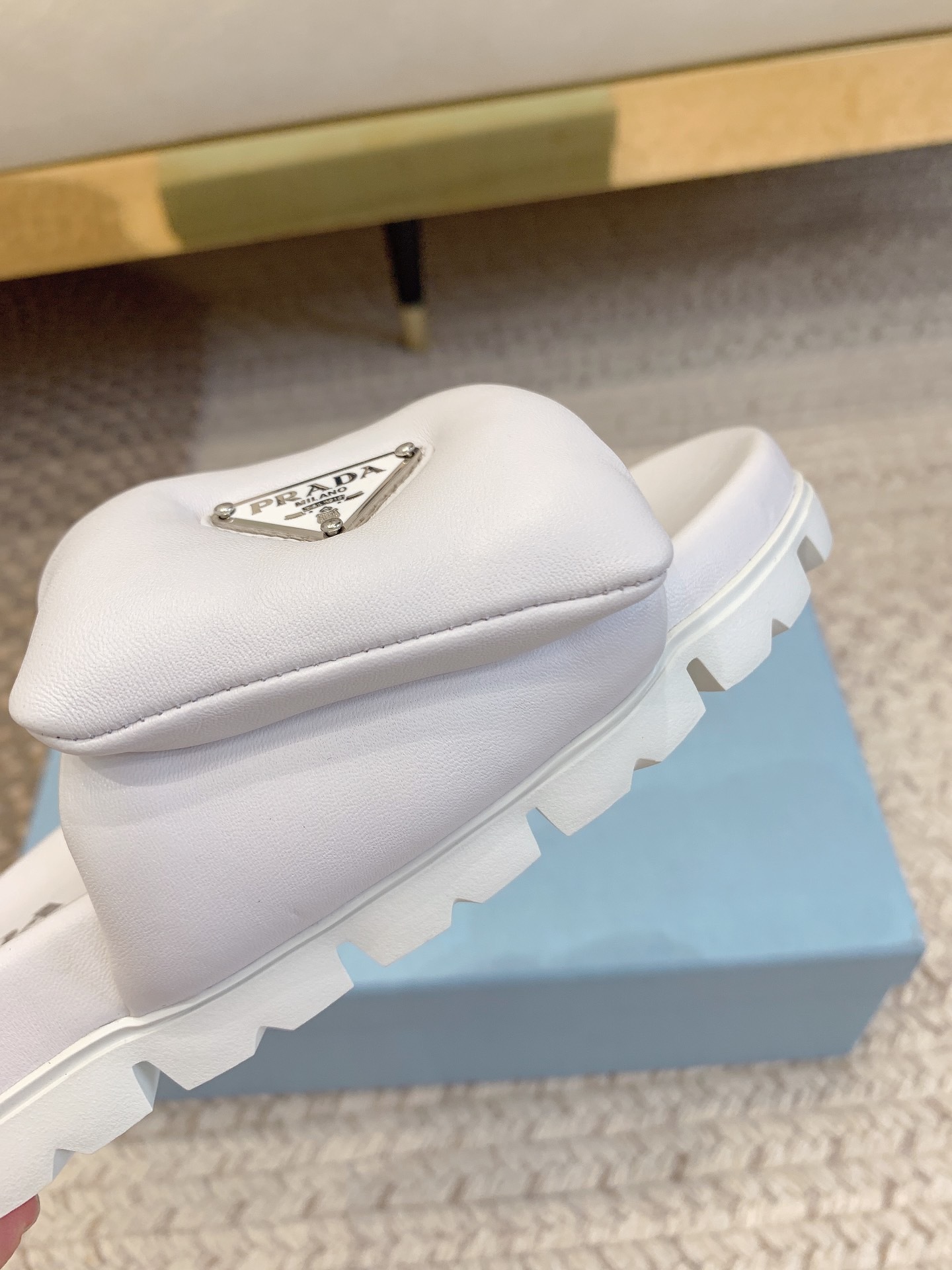 7FBC2C1F-266C-4843-ACA9-AE179C6A5747