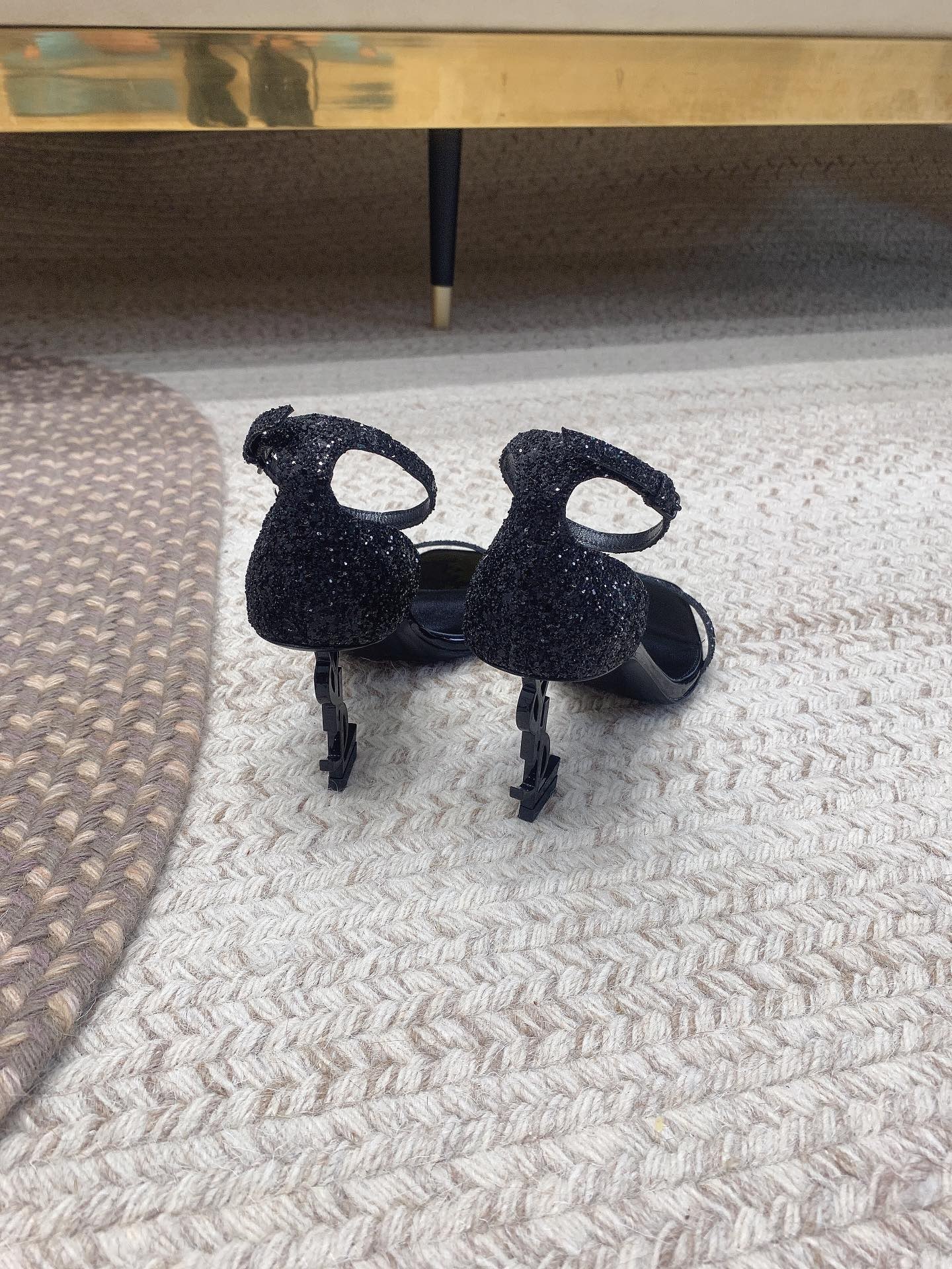 8E99C853-493F-4F96-8F71-3D884224BAC4