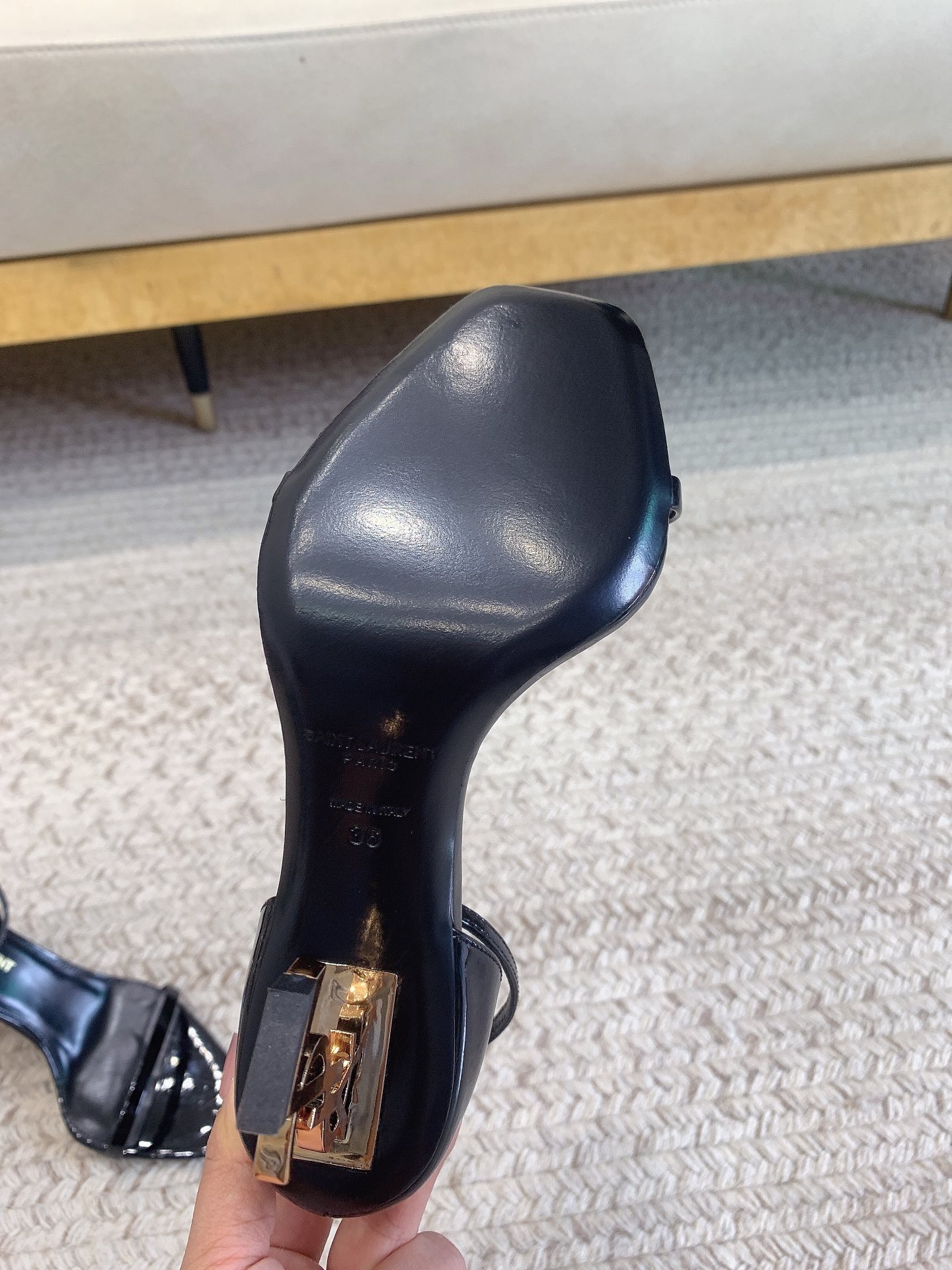 AFB1FE17-DF5C-42FE-94A4-FF3C317EEB10