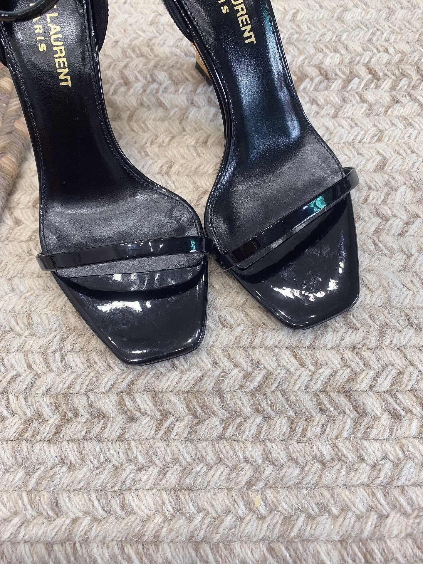 69618652-AB0B-45E5-AAEF-C31279CFEE1B