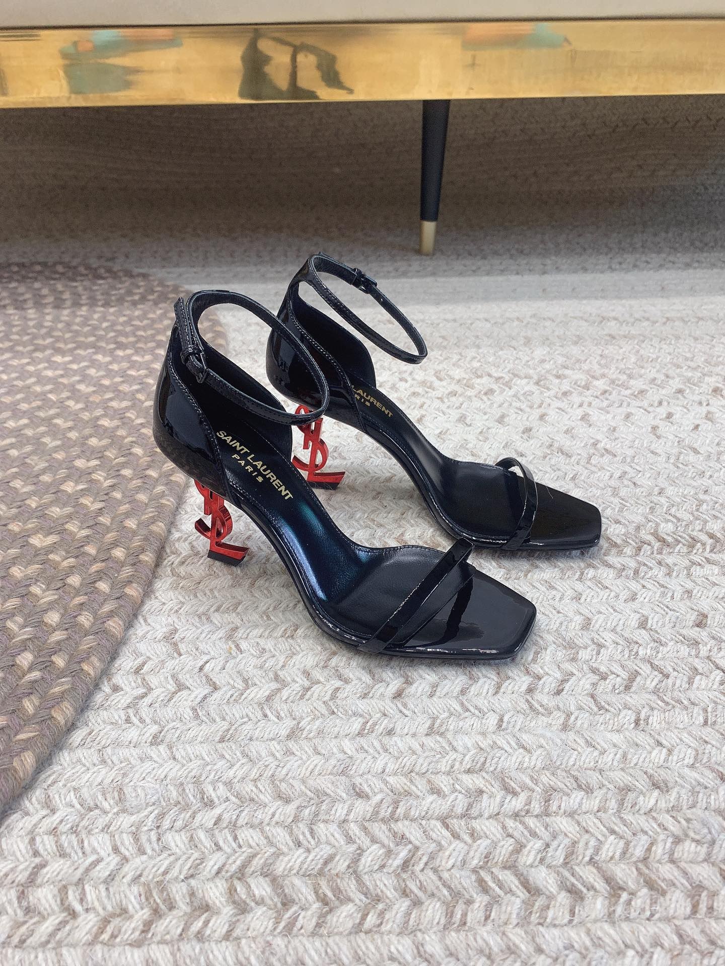 F0E00B0A-A1D5-45F2-A1D8-D2C61E61F4B9