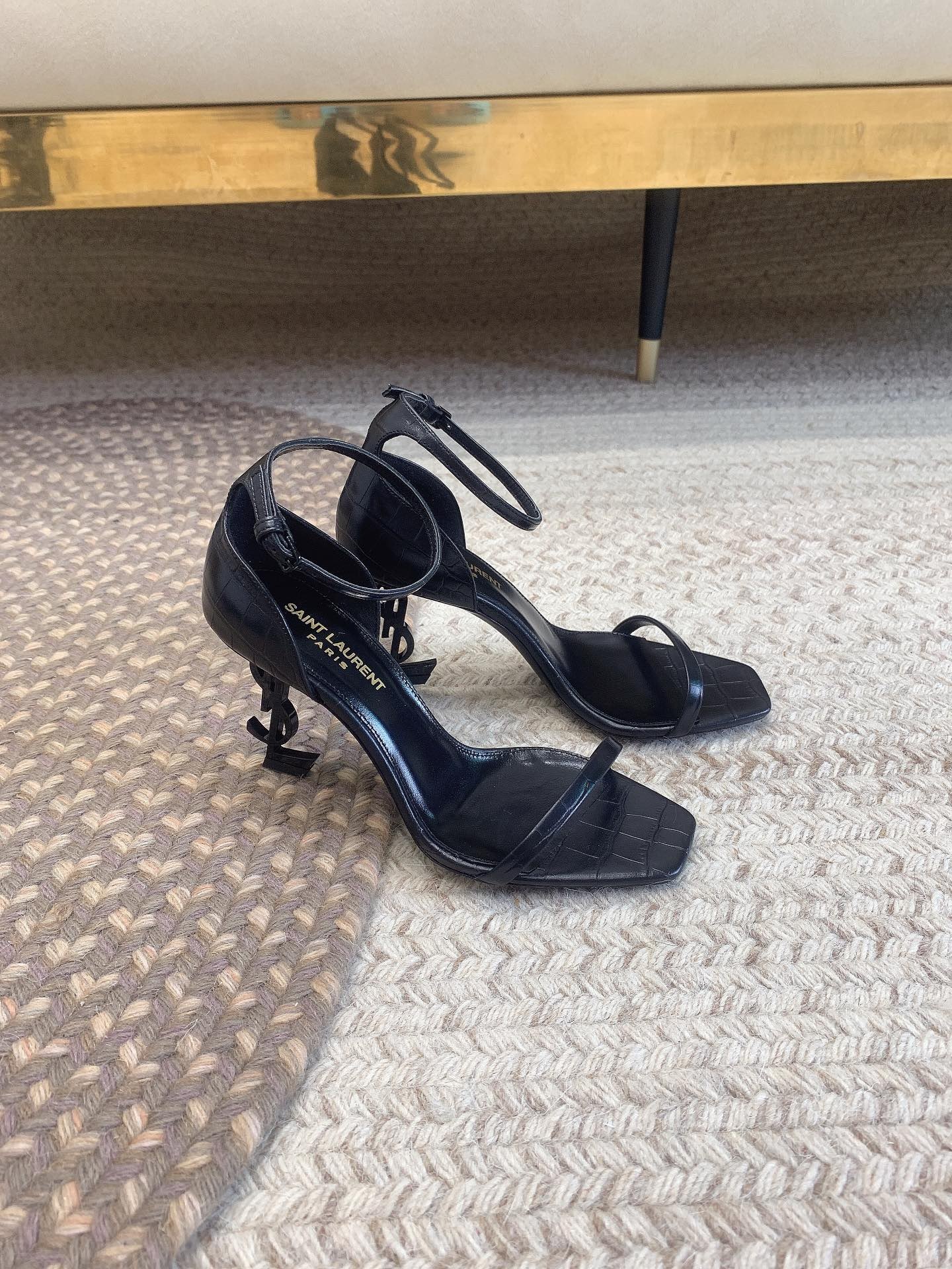 5D4D1ECF-2B67-4E9F-8350-35E5E92FA3BD