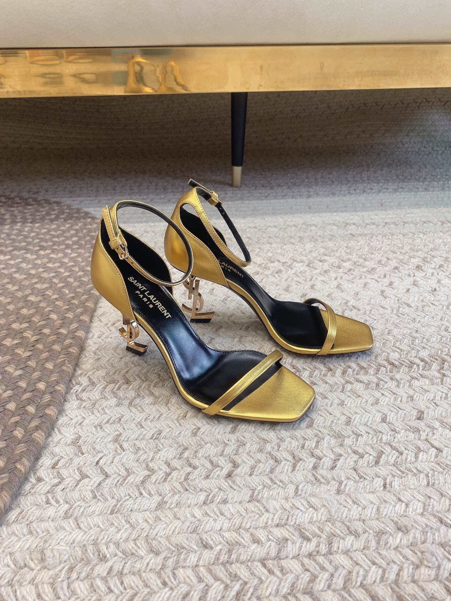 D4D4921B-D6FE-4089-AE27-F13563C9E9BD