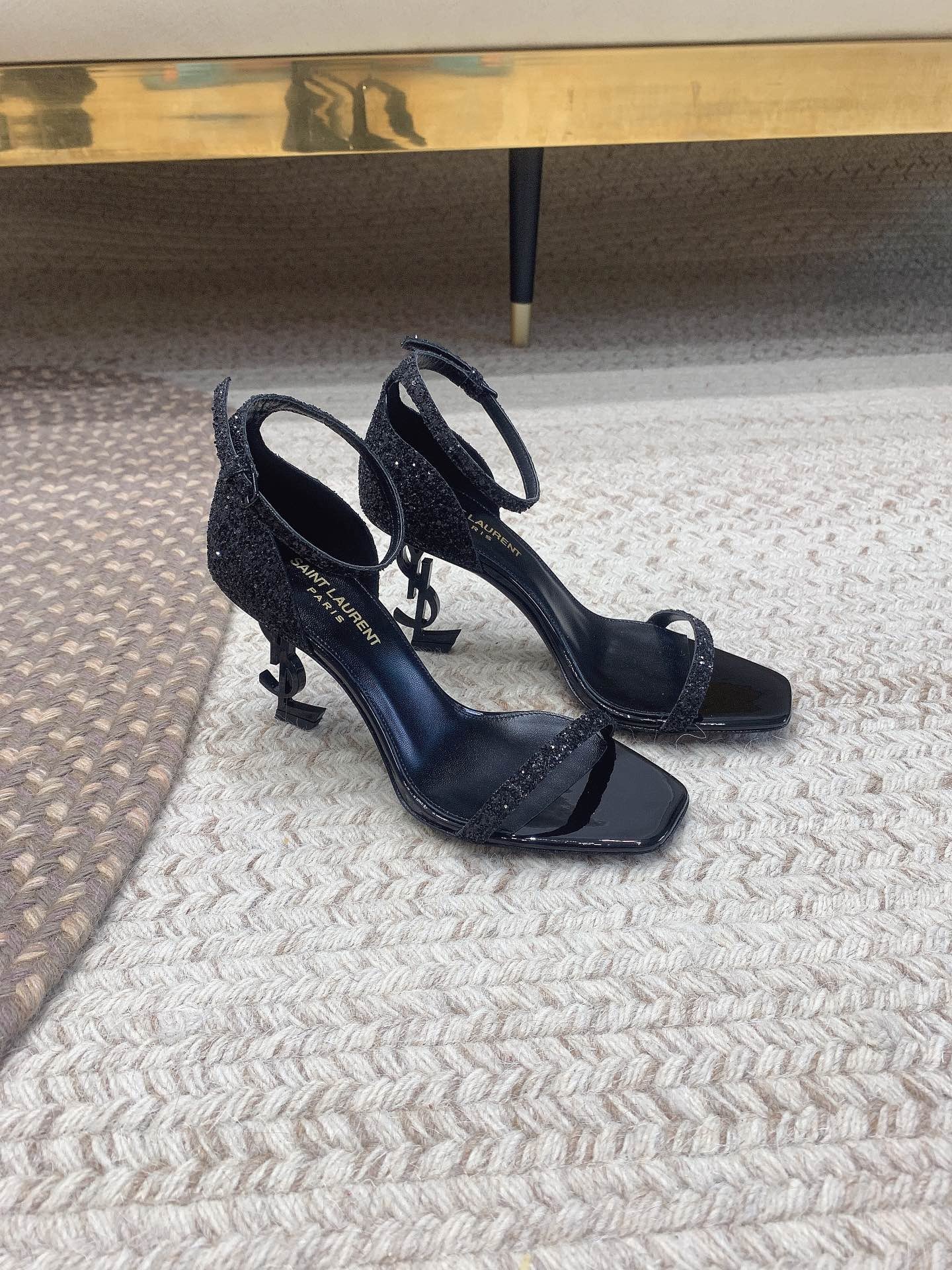 0AC21324-FBB9-4708-8065-80998BF2675B