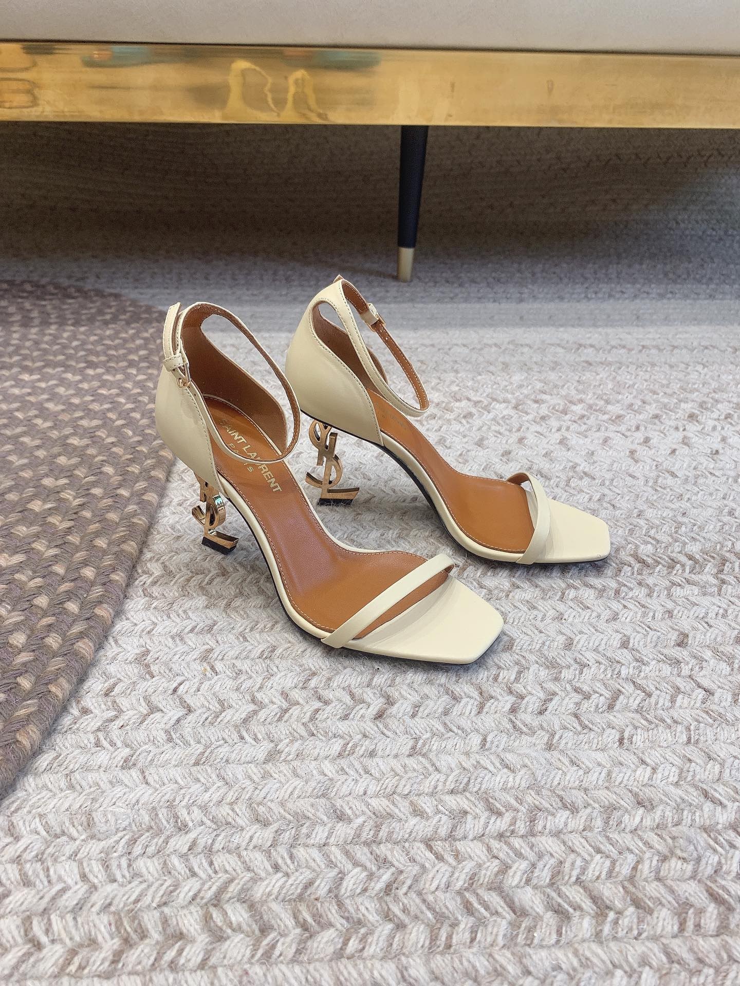 C52EB0E3-F848-46CE-AF9F-8FF43D29BA48