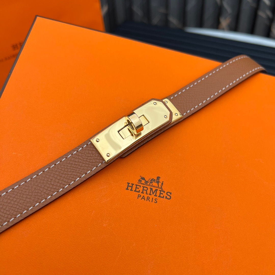 5982AE4D-E6FF-46EC-BB7C-1DEEA44BA470