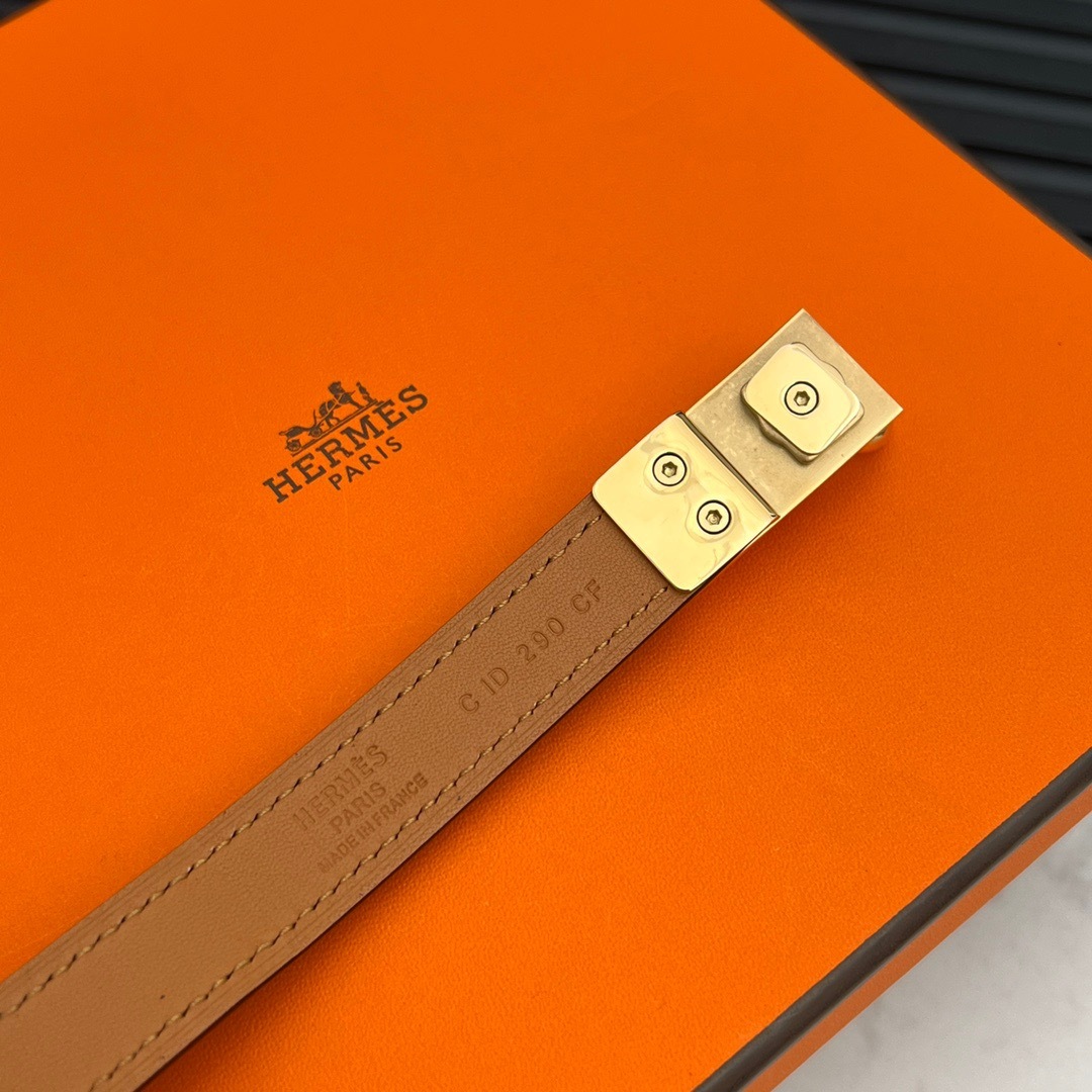 CC6F3A5E-14C6-41F6-B92E-EBE8FE608740