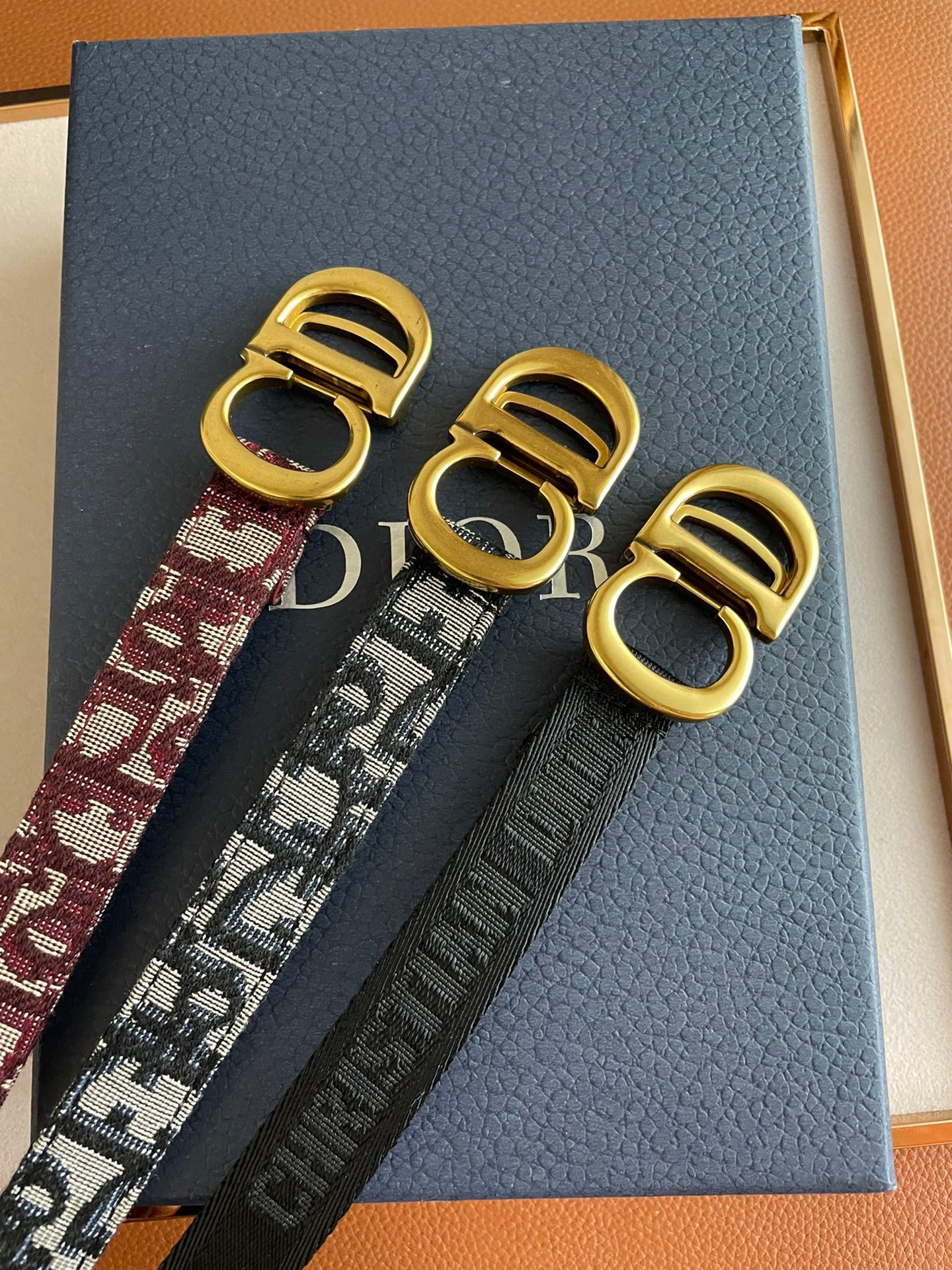 7052A53E-8F40-4DA2-805C-5B43C56A0F02