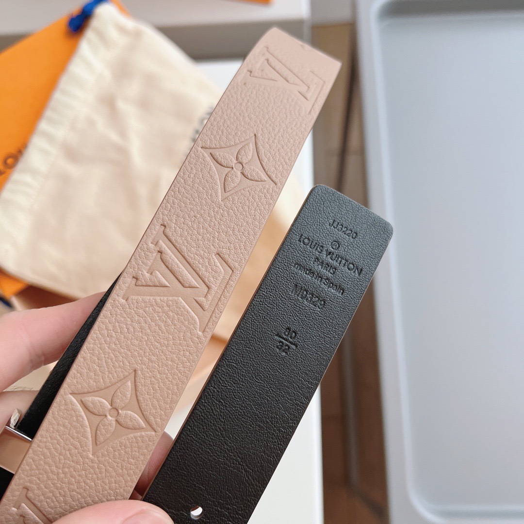 EB4247B2-5414-400A-A335-7C7B85D3439C