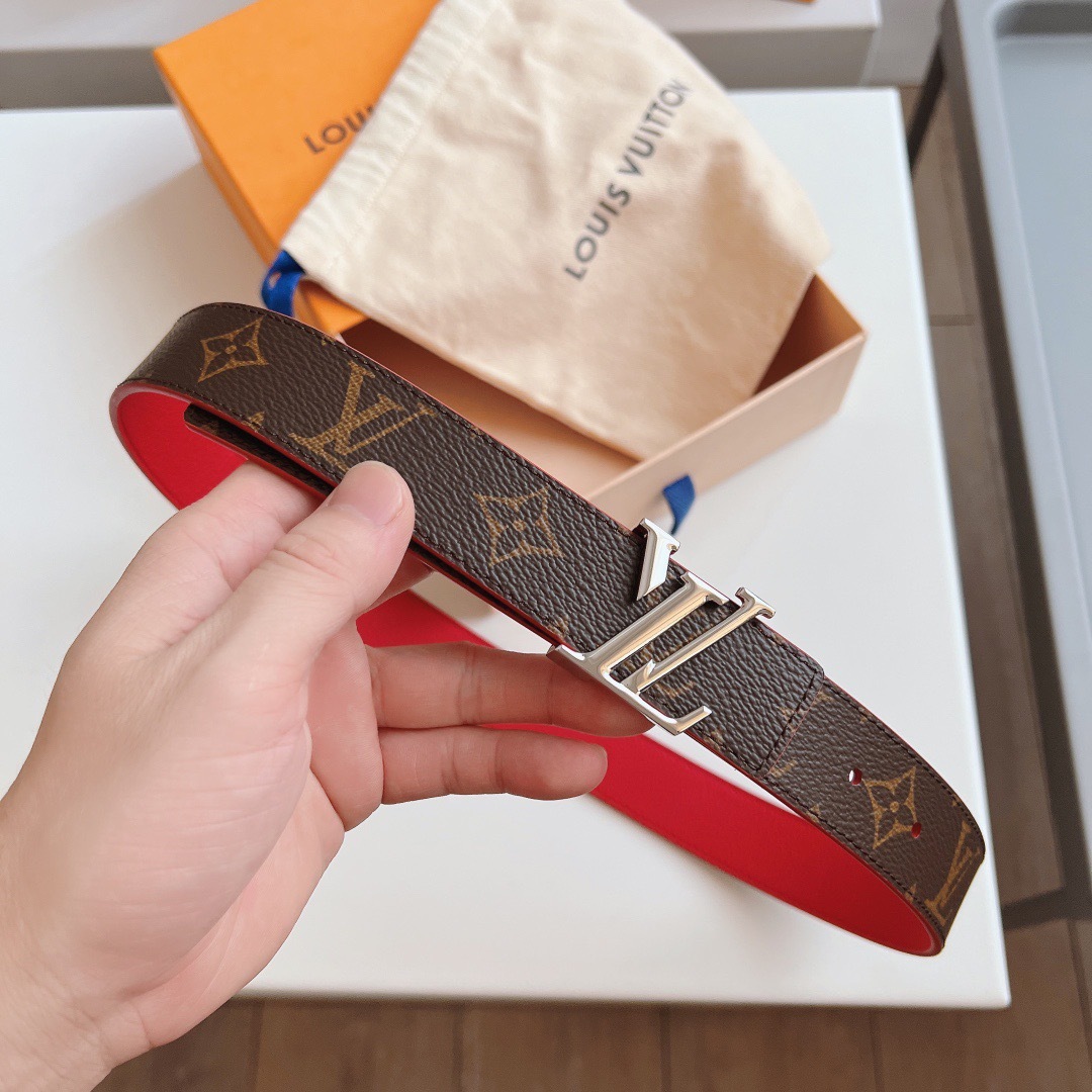 6B8BED06-C8D8-489A-8BCA-1B888C02E2D8