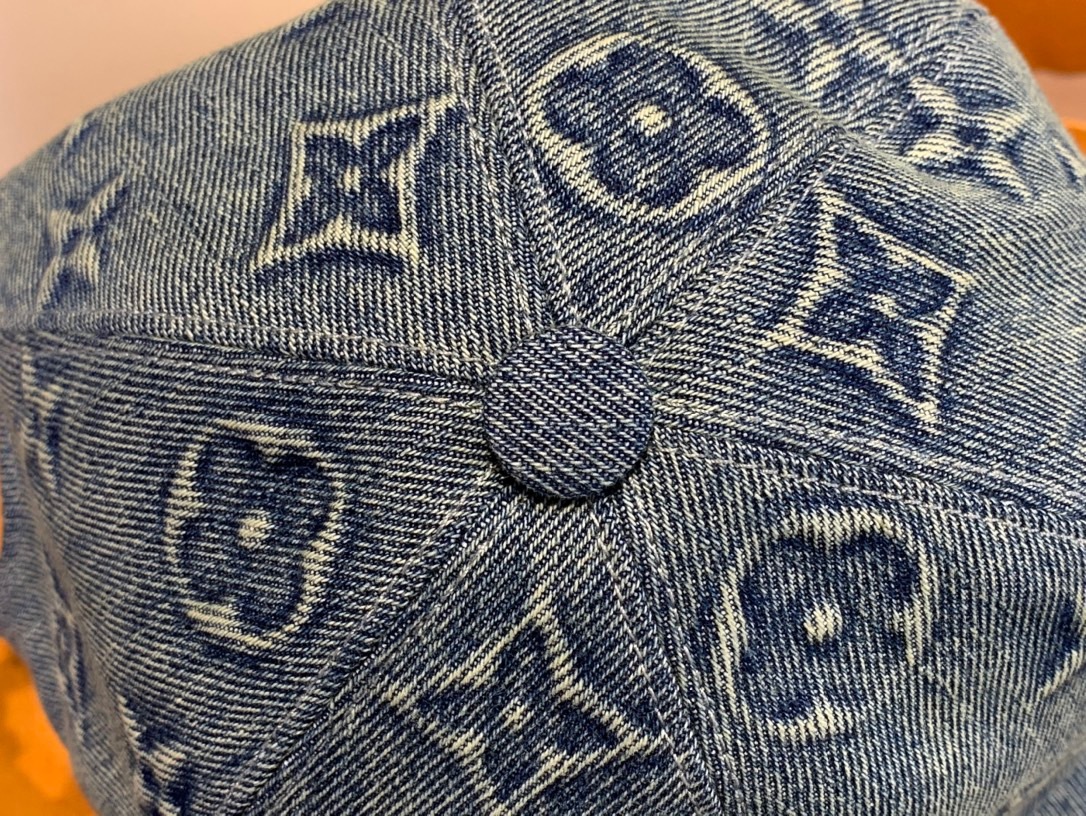 687CE408-A9D8-404E-A99C-93209BA87BB6