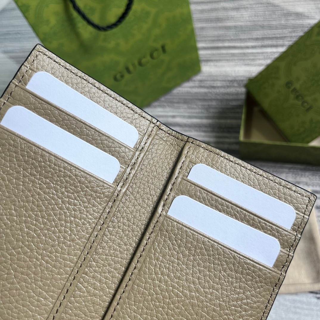 F5555E71-8CD4-4108-A307-6BE35F742CF8