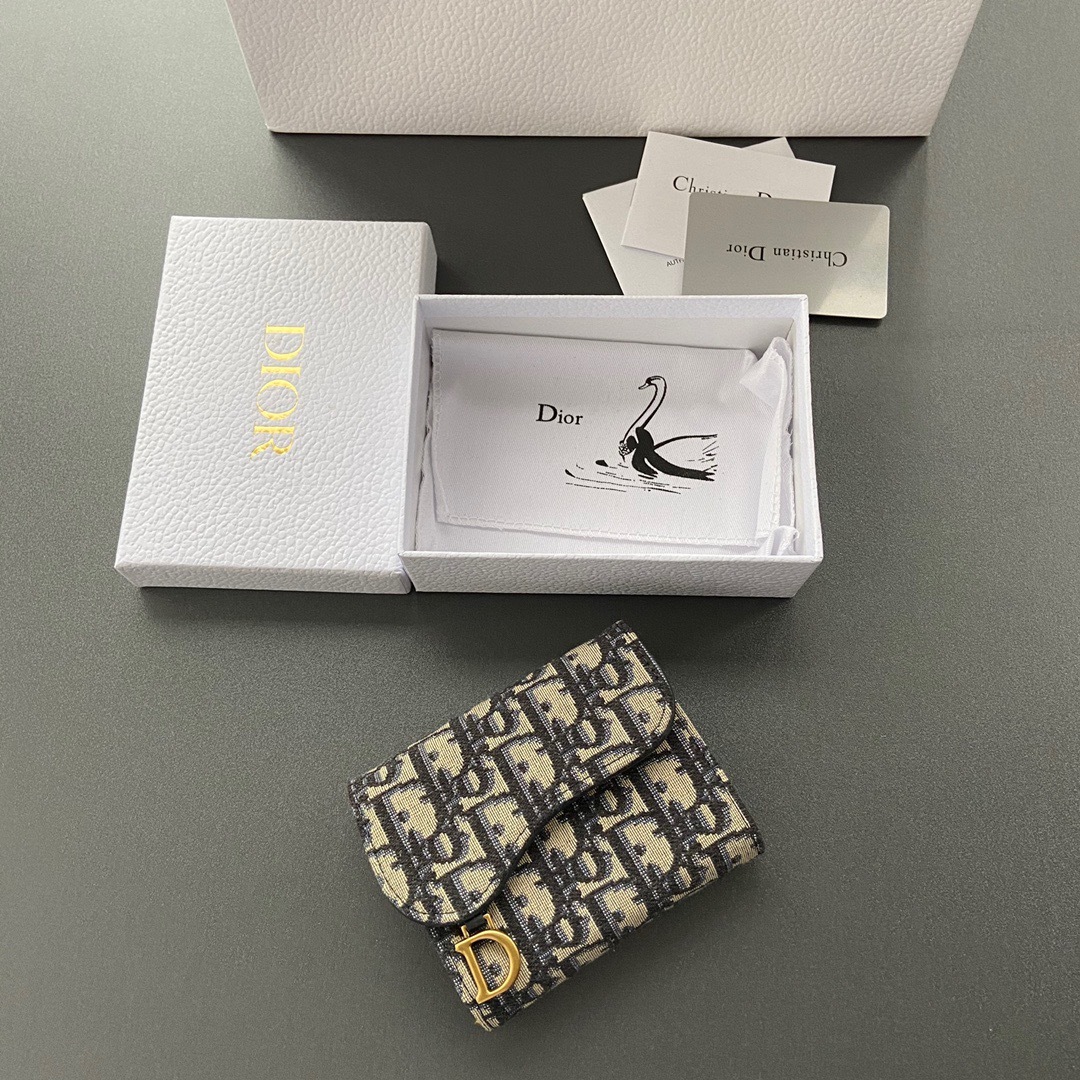 3334D8C5-D38A-43E6-893D-1CE6A7DCA9B0