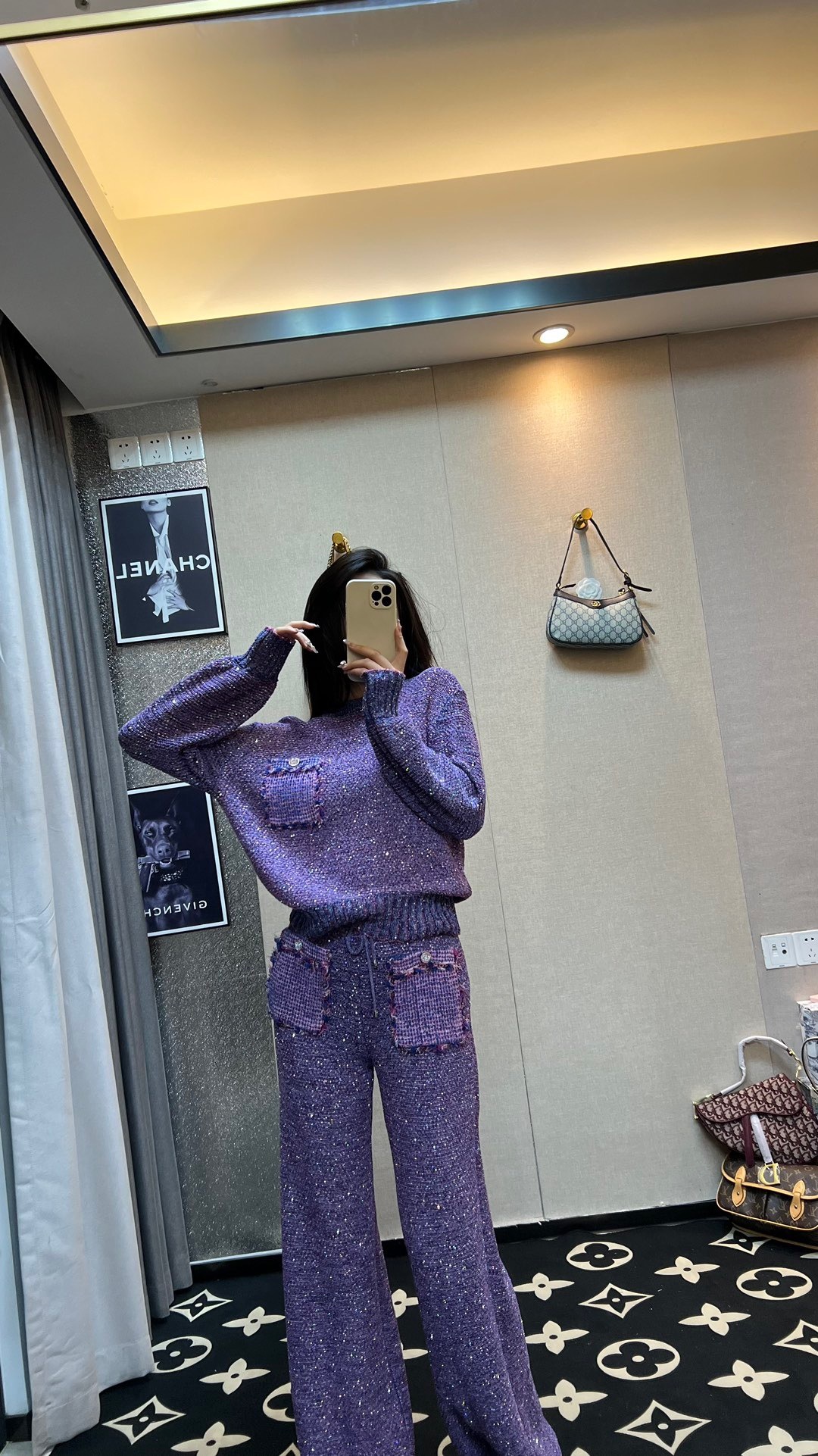 AA0D3FE4-F4C4-4511-9D9C-7291895B78B3