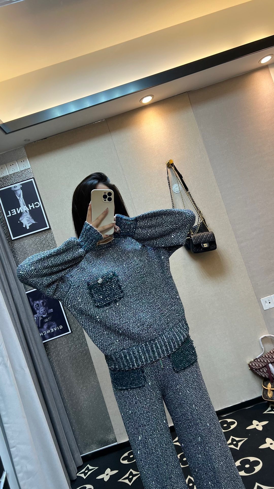 B13992DE-13A5-4906-AC8E-2E97AF352E29