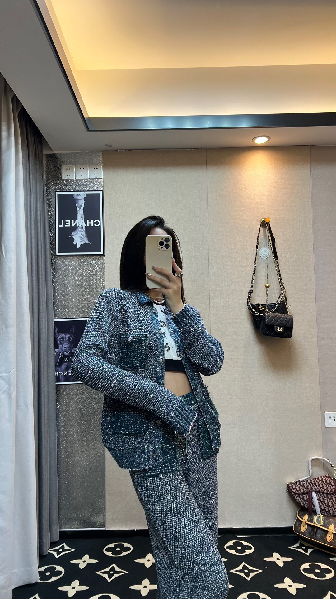 E355D736-1DA1-403E-8EC5-BC9DA075DBE5