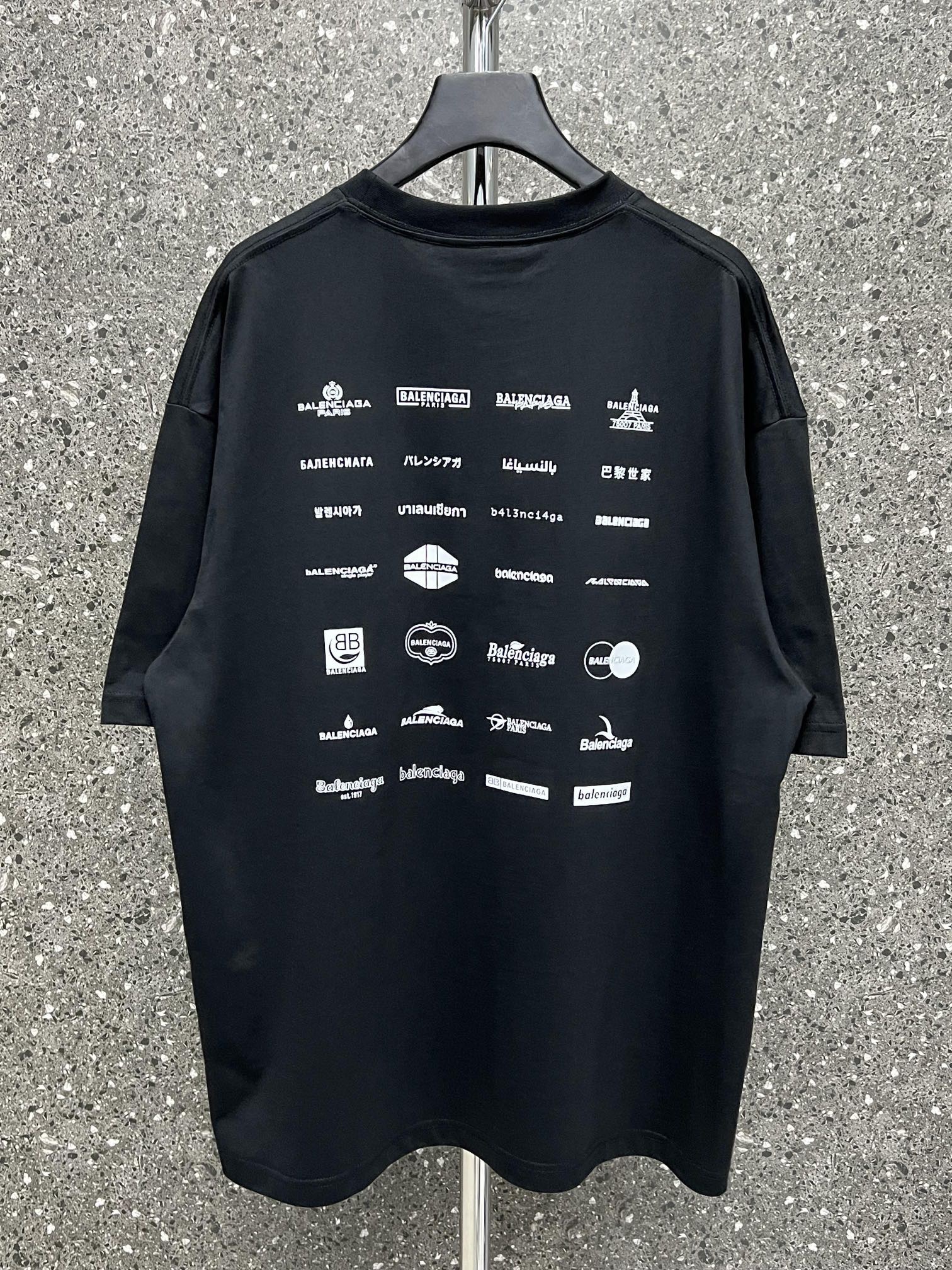 Balenciaga oversized T-shirt – Theluxystudio Balenciaga oversized T-shirt – Theluxystudio
