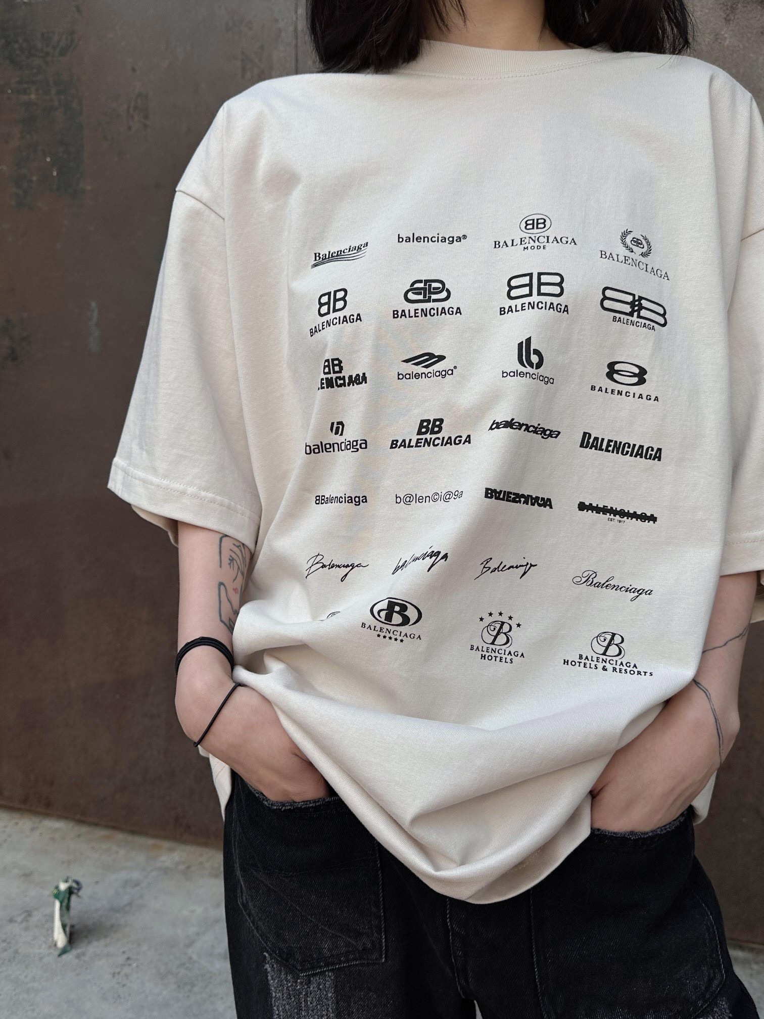 18E226DD-37B6-4687-8F7F-384CFC81FE18