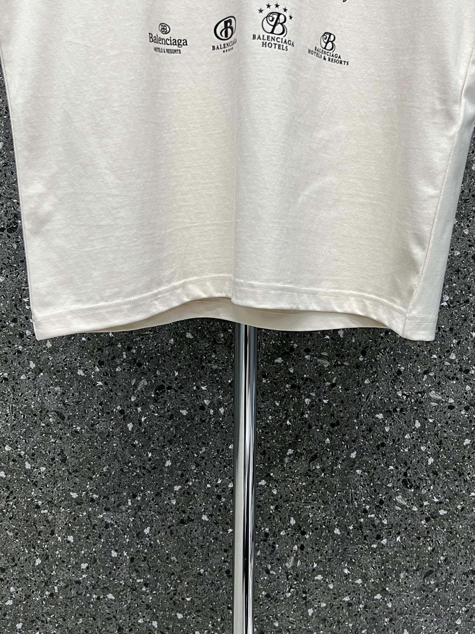 AE1246CD-5616-4816-B716-DAAFAD55EDCB