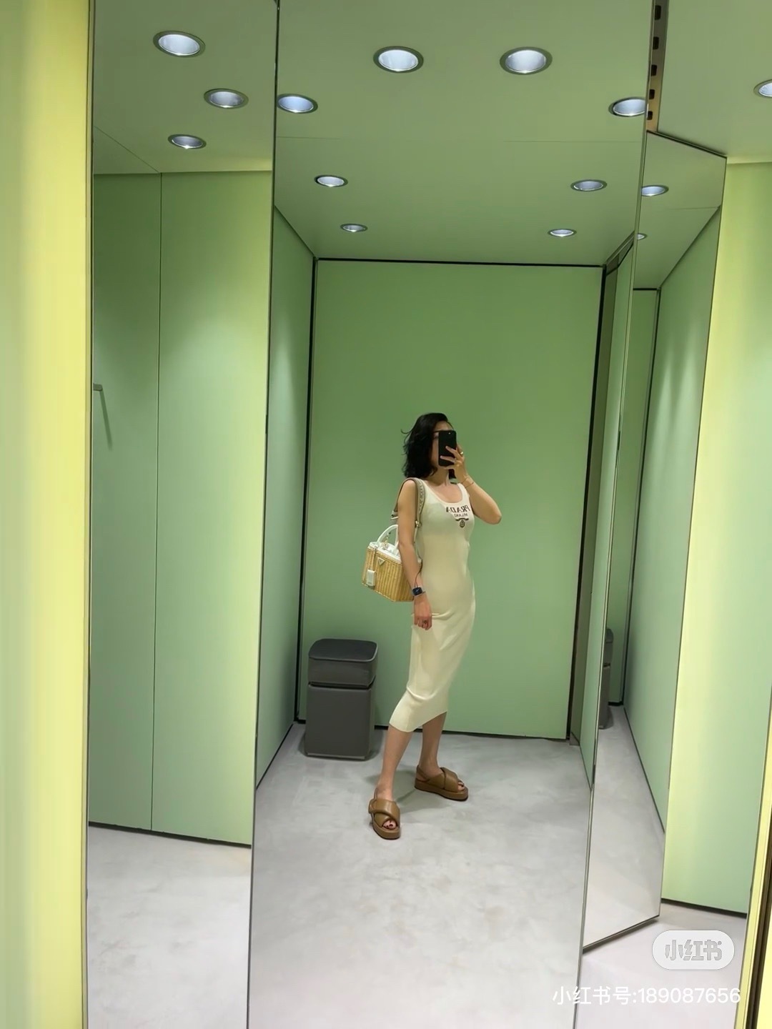 FFA9F3F2-2845-4A2F-8BD5-CE4E463B97ED