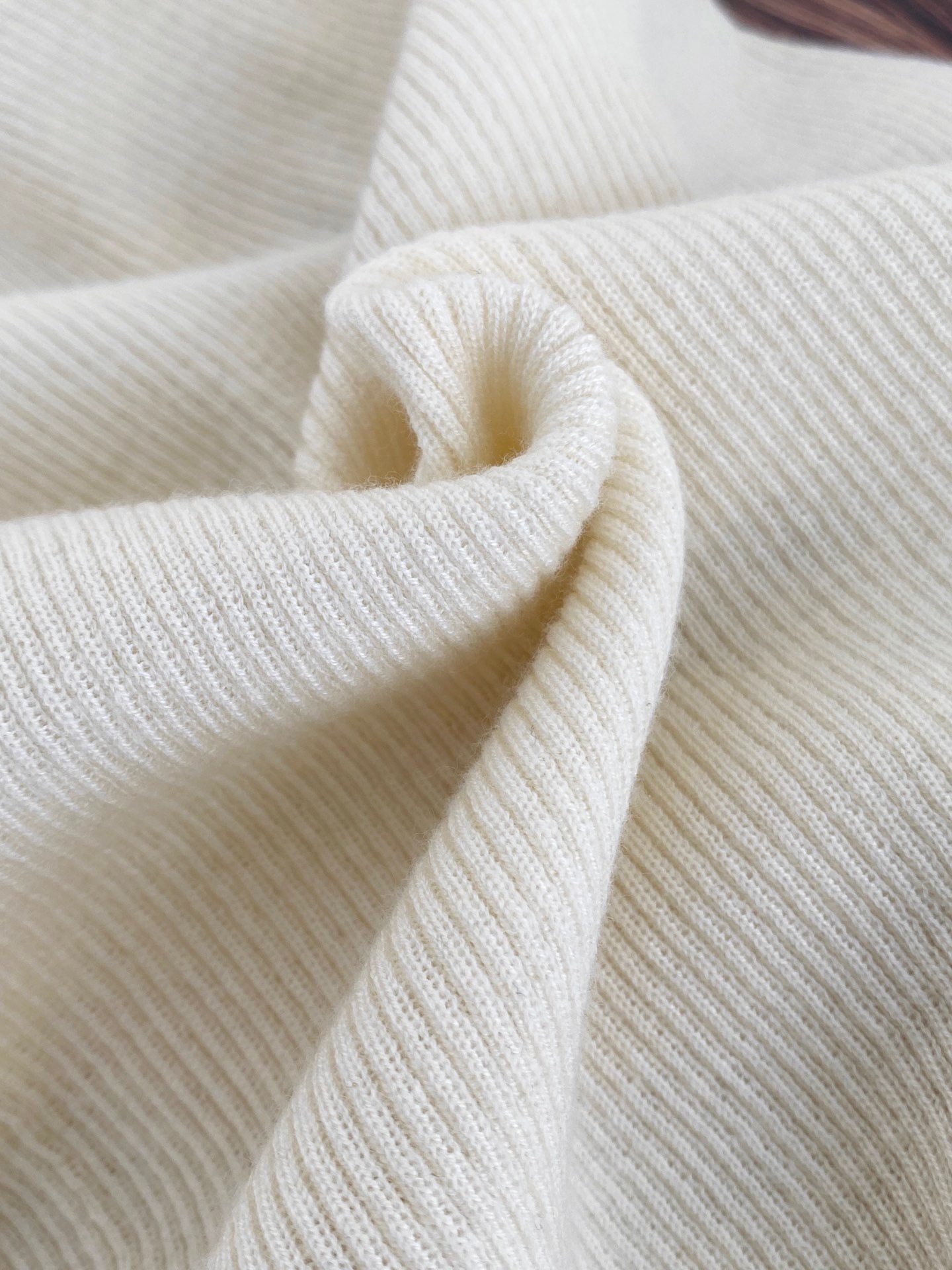 B68DE515-68BD-4CE5-8A77-31046FB54710