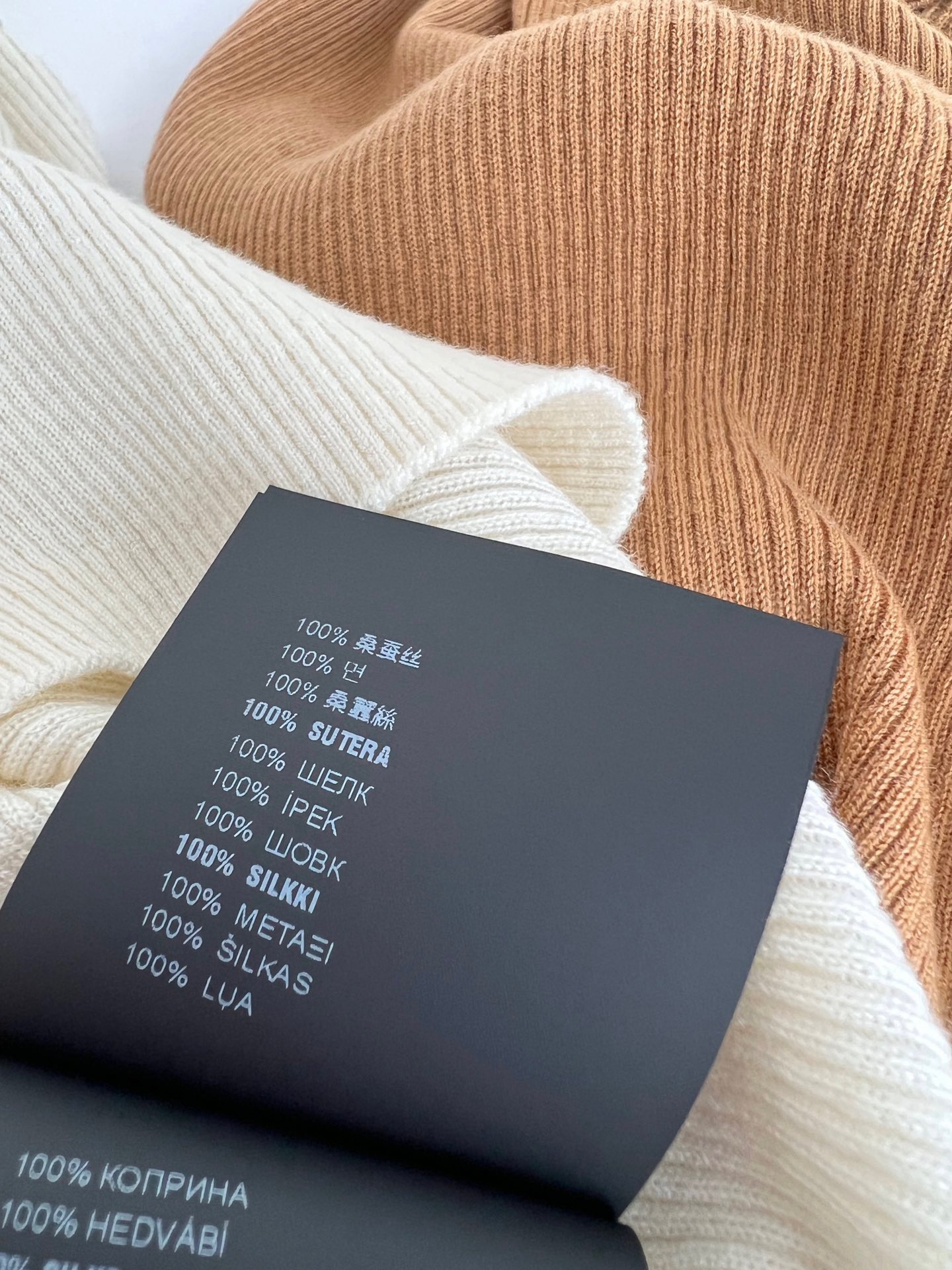 B5815E5B-ECA9-4AAD-B594-29F4C83E43BB