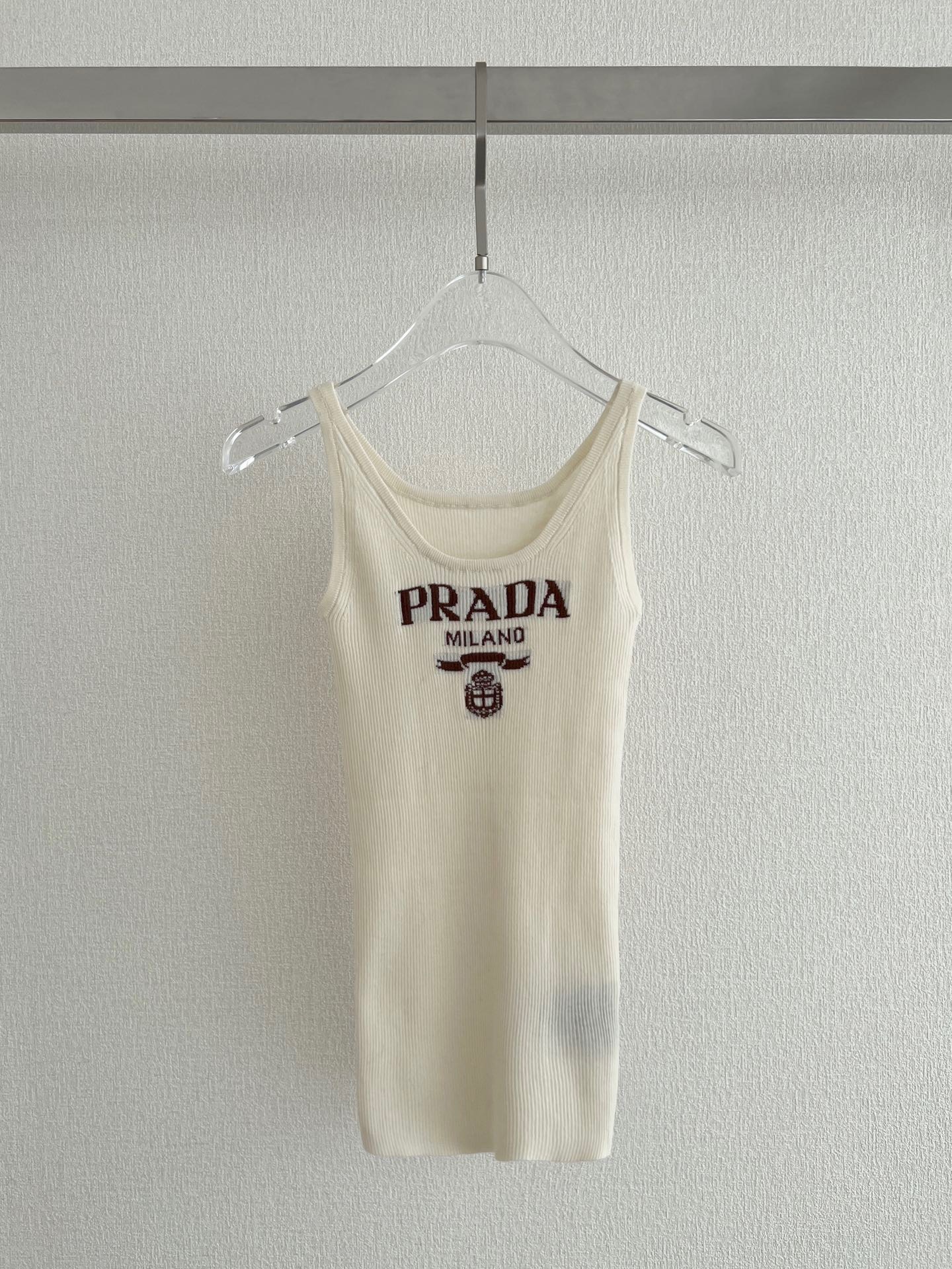 2DEA7AEC-1C40-4C03-B072-4D8EB5136A4E