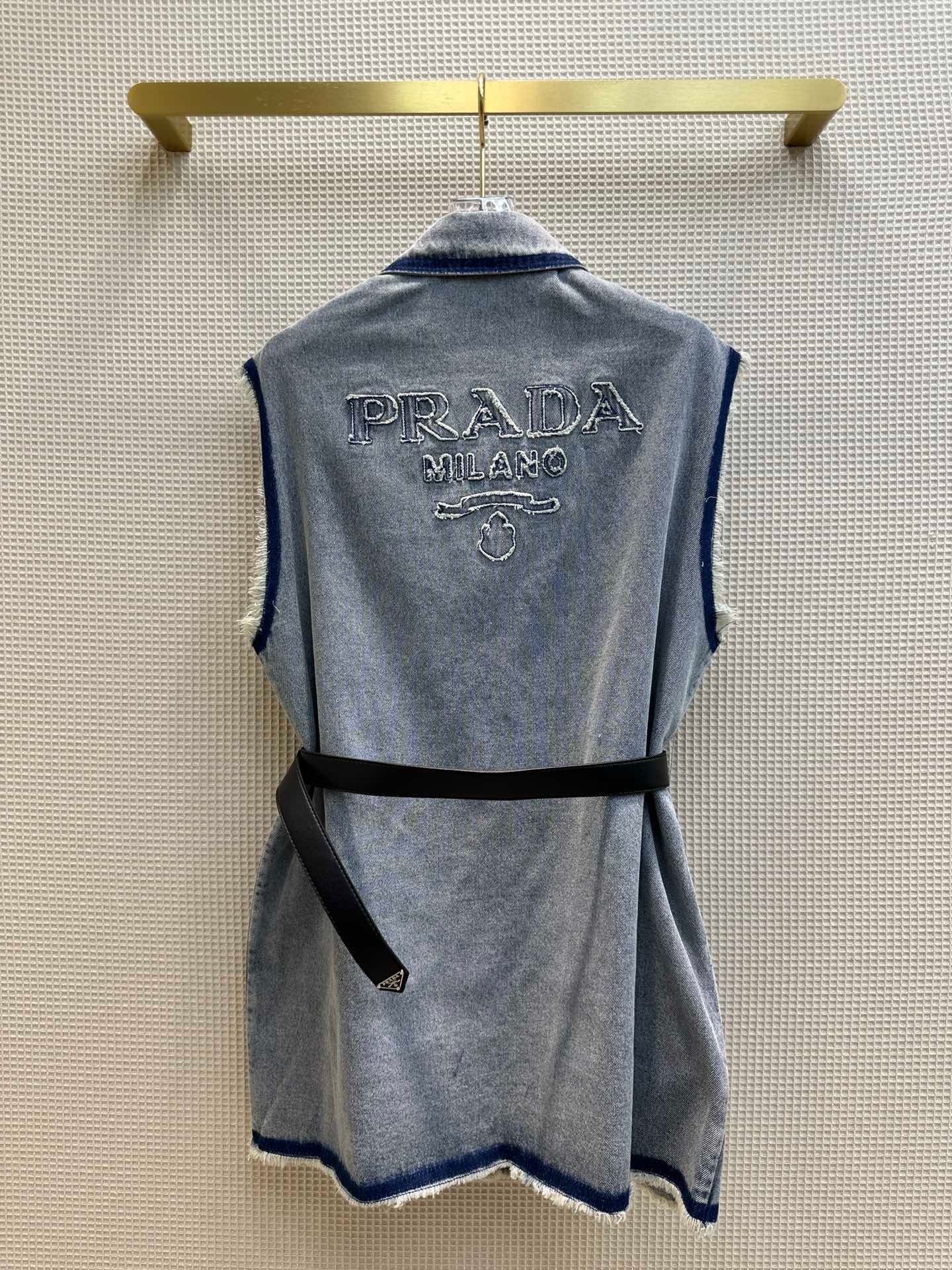 FBA039C5-FDED-49C8-B1D7-26078375F6A8