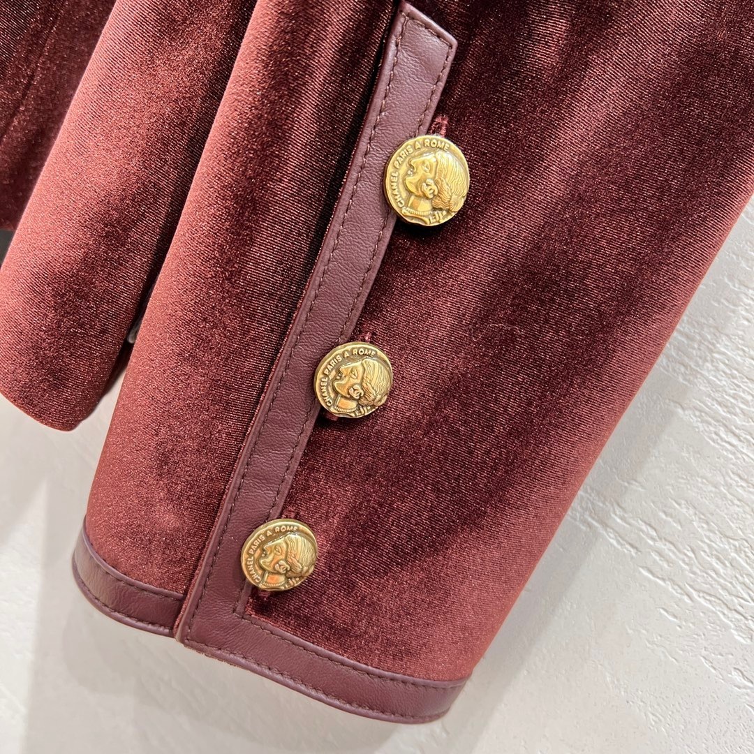 6F27723B-D07E-42C1-AC30-9CAFB98D99AF