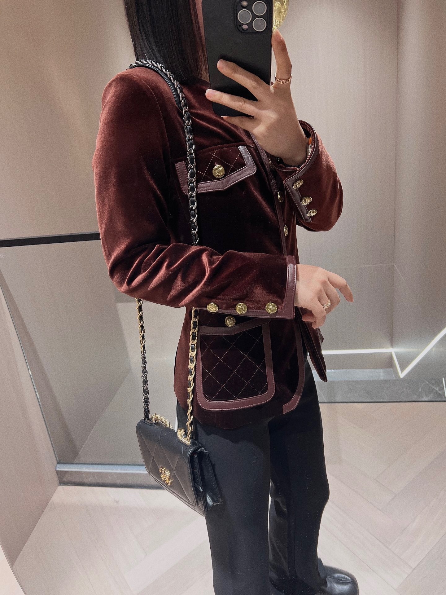 7D9CD8BE-18D2-45F3-882A-303F9AC4F0EC