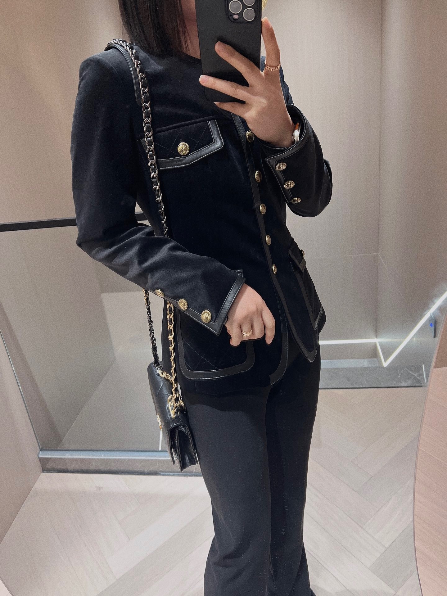 685ED510-DB77-438C-A8E0-47C0D3A57E33