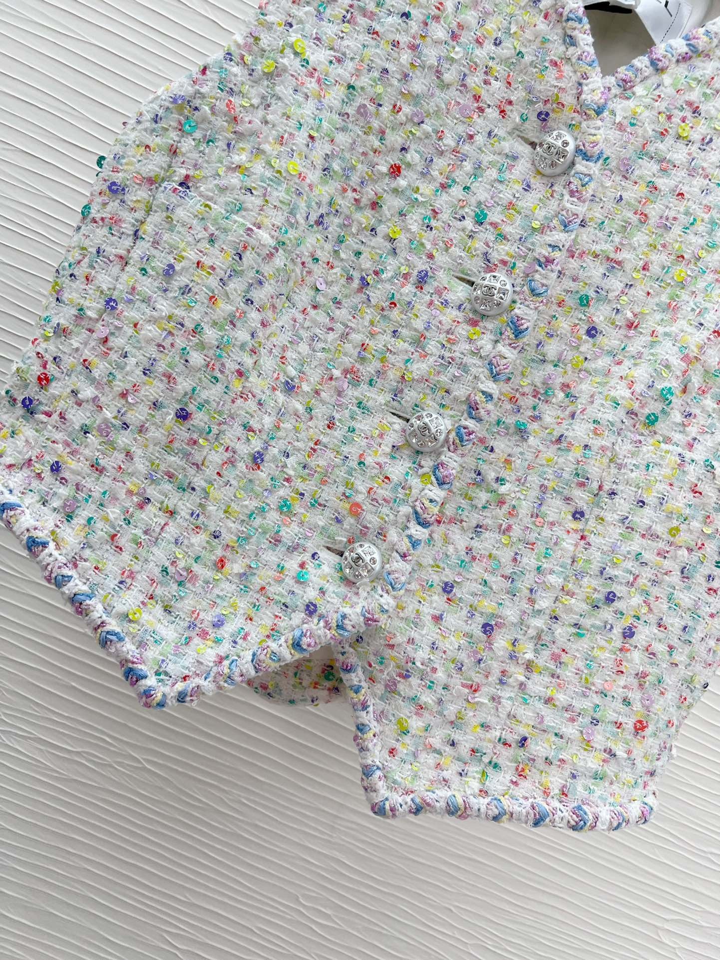 23B45094-B614-416F-95F9-F357E73FD2B6