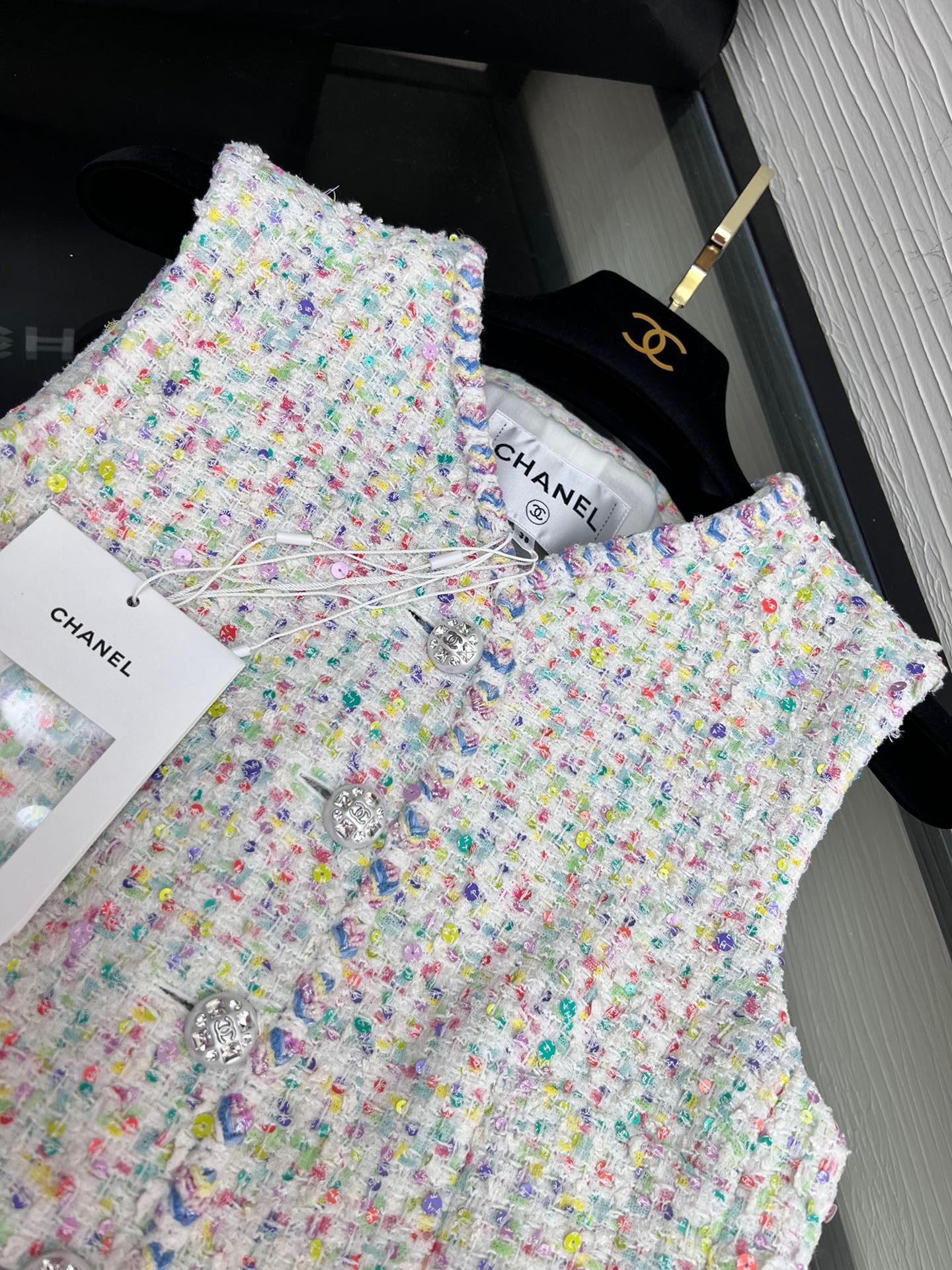 A19634CD-CB30-47E2-ADB0-8E4B0373C2FD